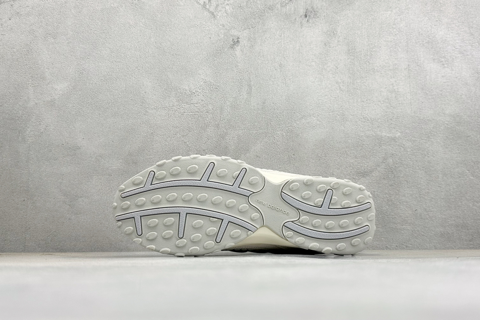 220 New Balance 新百伦204 复古休闲运动百搭老爹跑步鞋 U204L2SZ