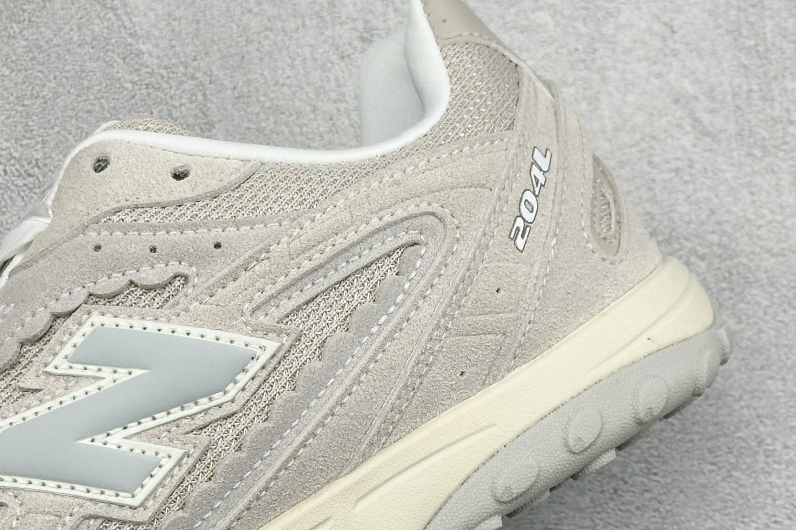 220 New Balance 新百伦204 复古休闲运动百搭老爹跑步鞋 U204L2SZ