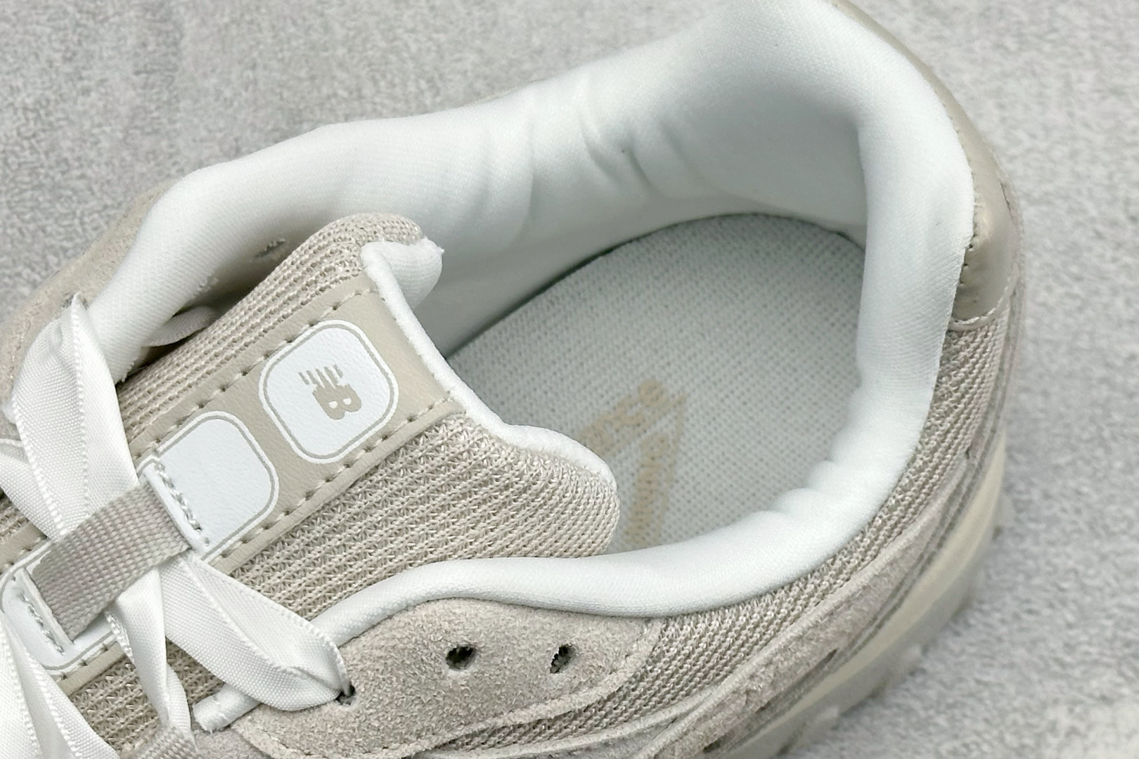 220 New Balance 新百伦204 复古休闲运动百搭老爹跑步鞋 U204L2SZ