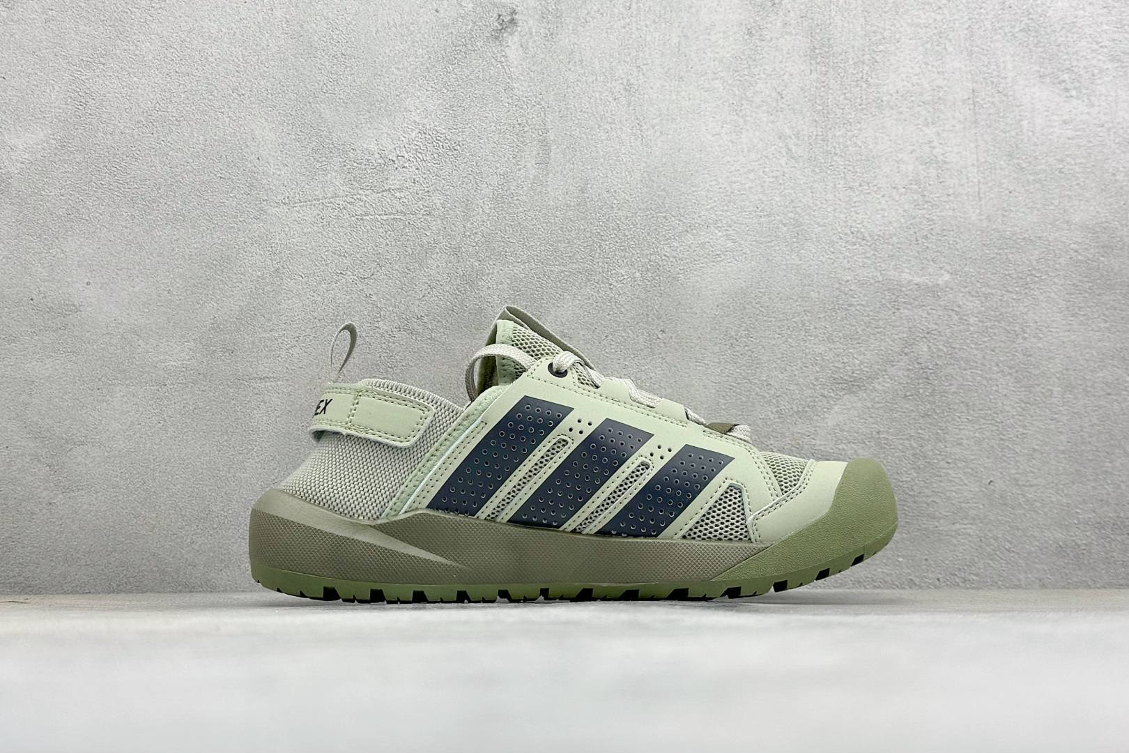 150 Adidas Terrex Daroga 25 阿迪达斯 户外休闲运动鞋 HQ7136-Chinese UA Cheap High Quatity Brand Clothes Bags handbags Sneakers wholesale wholesaler seller from China Factory suppliers Fashion Clothing Shoes best Quality Beautiful Price 150 Adidas Terrex Daroga 25 阿迪达斯 户外休闲运动鞋 HQ7136