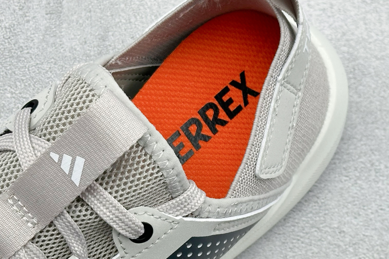 150 Adidas Terrex Daroga 25 阿迪达斯 户外休闲运动鞋 HP7134-Chinese UA Cheap High Quatity Brand Clothes Bags handbags Sneakers wholesale wholesaler seller from China Factory suppliers Fashion Clothing Shoes best Quality Beautiful Price 150 Adidas Terrex Daroga 25 阿迪达斯 户外休闲运动鞋 HP7134