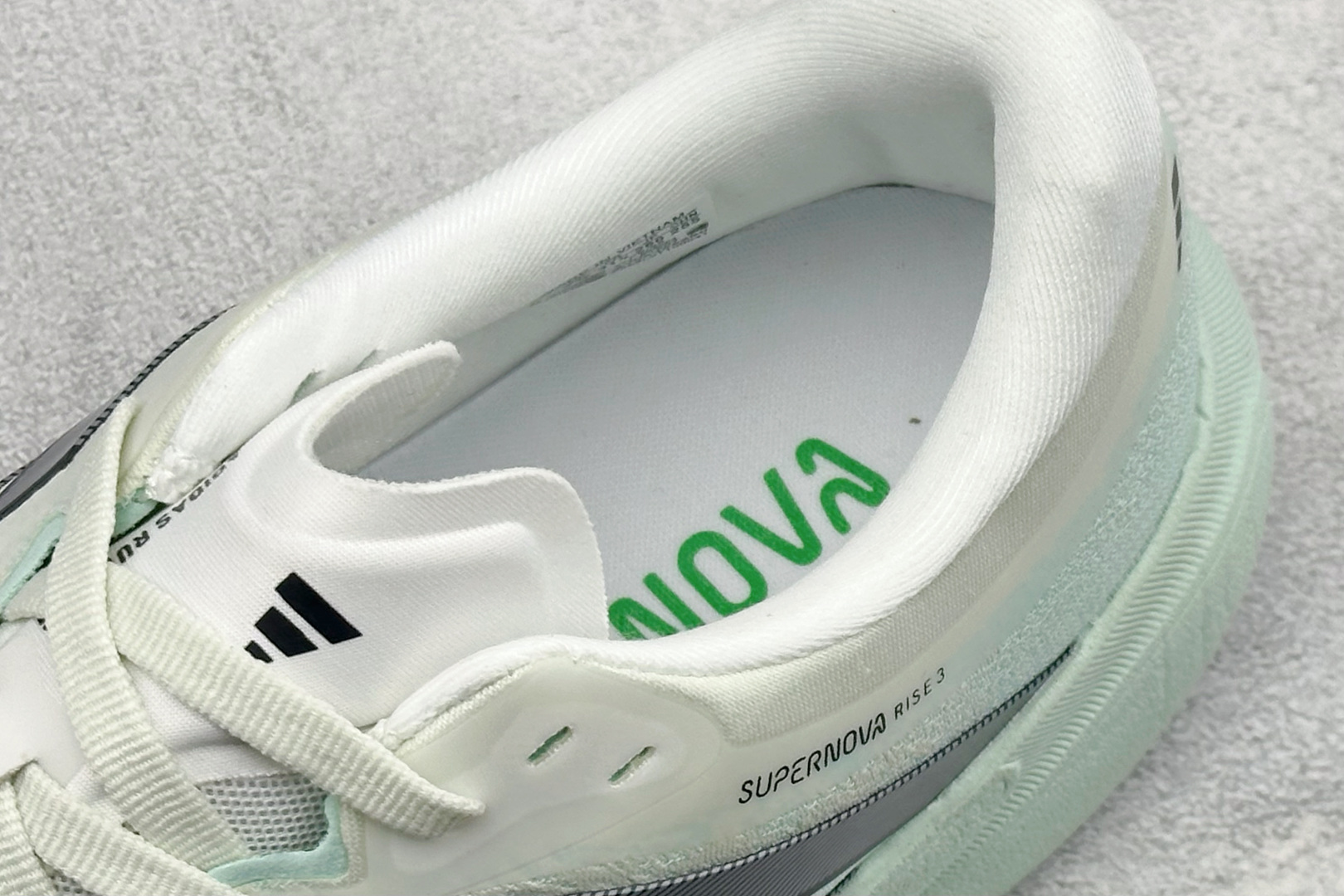180 TY版Adidas Supernova Rise 3 阿迪达斯 减震回弹 运动透气休闲跑步鞋 KK1207