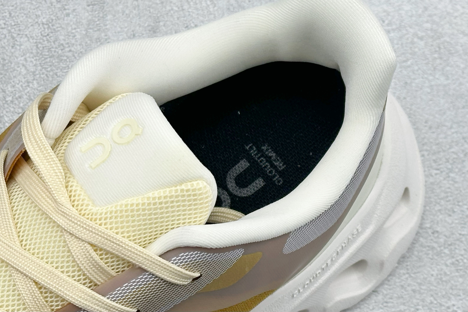 170 XF版On Cloudtilt Remix 昂跑舒适低帮跑步鞋 3MG1027-Chinese UA Cheap High Quatity Brand Clothes Bags handbags Sneakers wholesale wholesaler seller from China Factory suppliers Fashion Clothing Shoes best Quality Beautiful Price 170 XF版On Cloudtilt Remix 昂跑舒适低帮跑步鞋 3MG1027