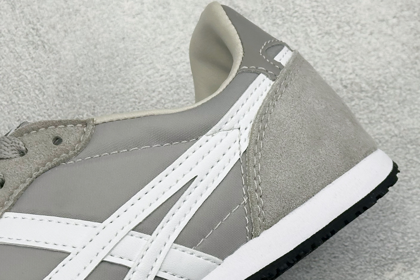 150 CH版Onitsuka Serrano 系列 亚瑟士鬼冢虎 复古经典板鞋 1183B400-002
