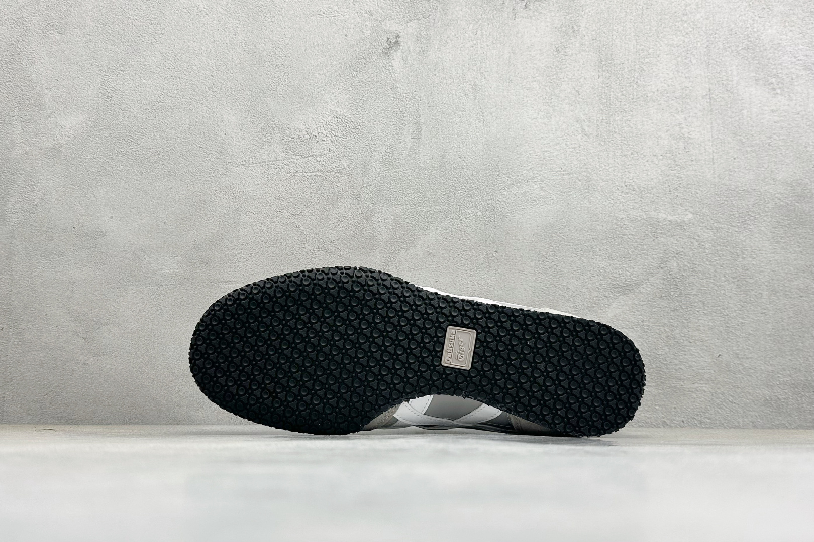 150 CH版Onitsuka Serrano 系列 亚瑟士鬼冢虎 复古经典板鞋 1183B400-002