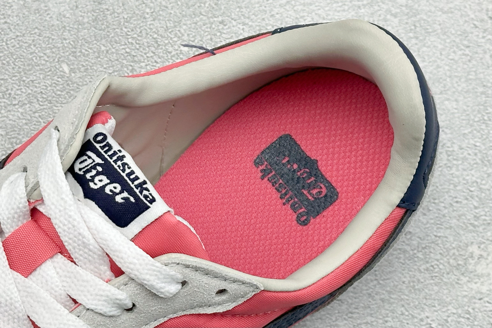 150 CH版Onitsuka Serrano 系列 亚瑟士鬼冢虎 复古经典板鞋 1183B400-701