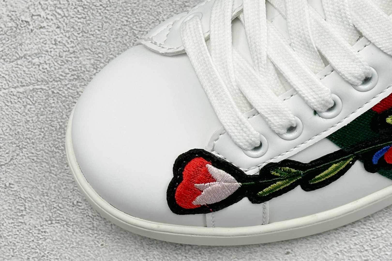 150 Gucci Distressed Screener sneaker古驰板鞋系列 221101485-Chinese UA Cheap High Quatity Brand Clothes Bags handbags Sneakers wholesale wholesaler seller from China Factory suppliers Fashion Clothing Shoes best Quality Beautiful Price 150 Gucci Distressed Screener sneaker古驰板鞋系列 221101485