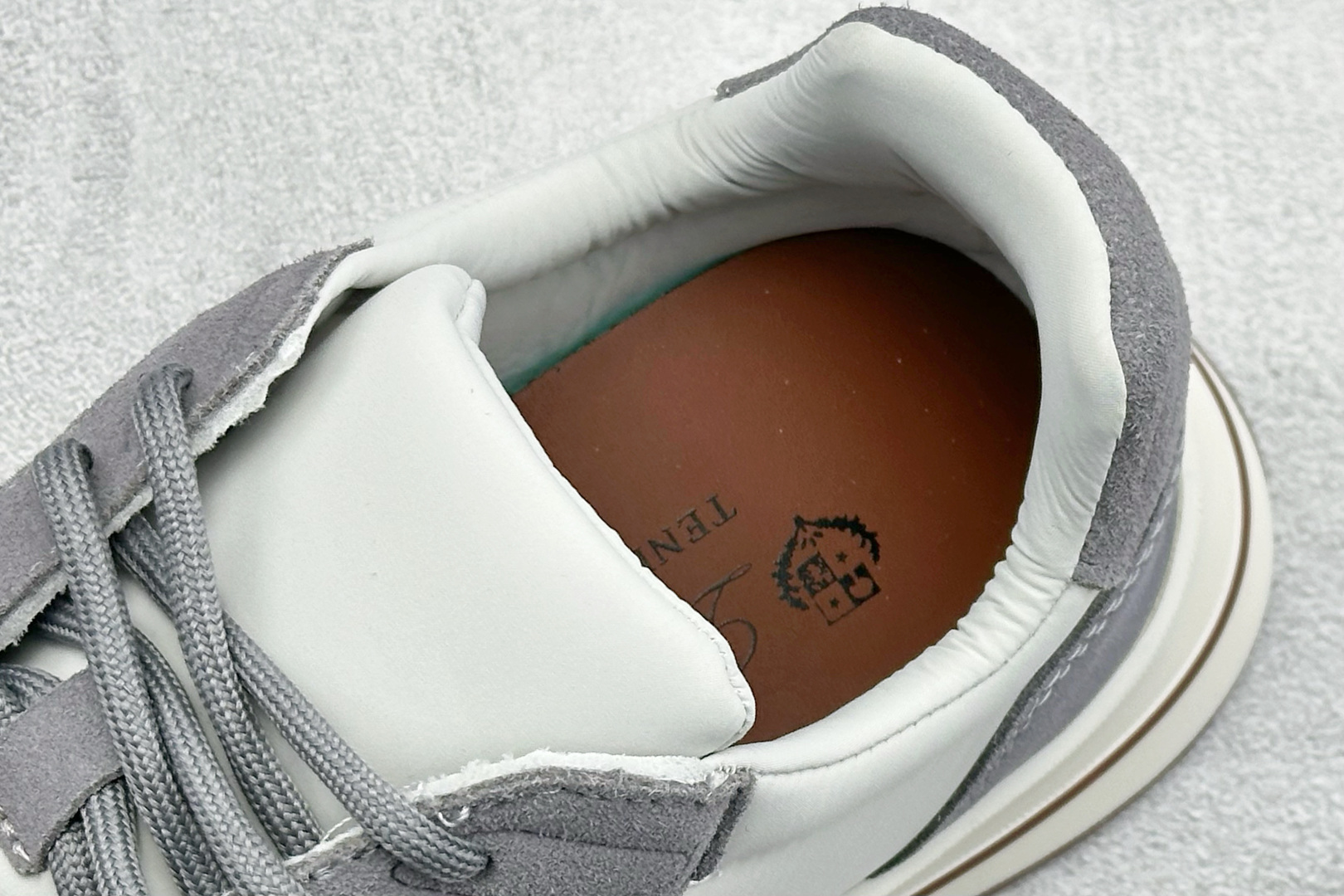 180 Loro Piana Week-End Walk LP 老钱风系列 诺悠翩雅运动鞋 FAM1719-Chinese UA Cheap High Quatity Brand Clothes Bags handbags Sneakers wholesale wholesaler seller from China Factory suppliers Fashion Clothing Shoes best Quality Beautiful Price 180 Loro Piana Week-End Walk LP 老钱风系列 诺悠翩雅运动鞋 FAM1719
