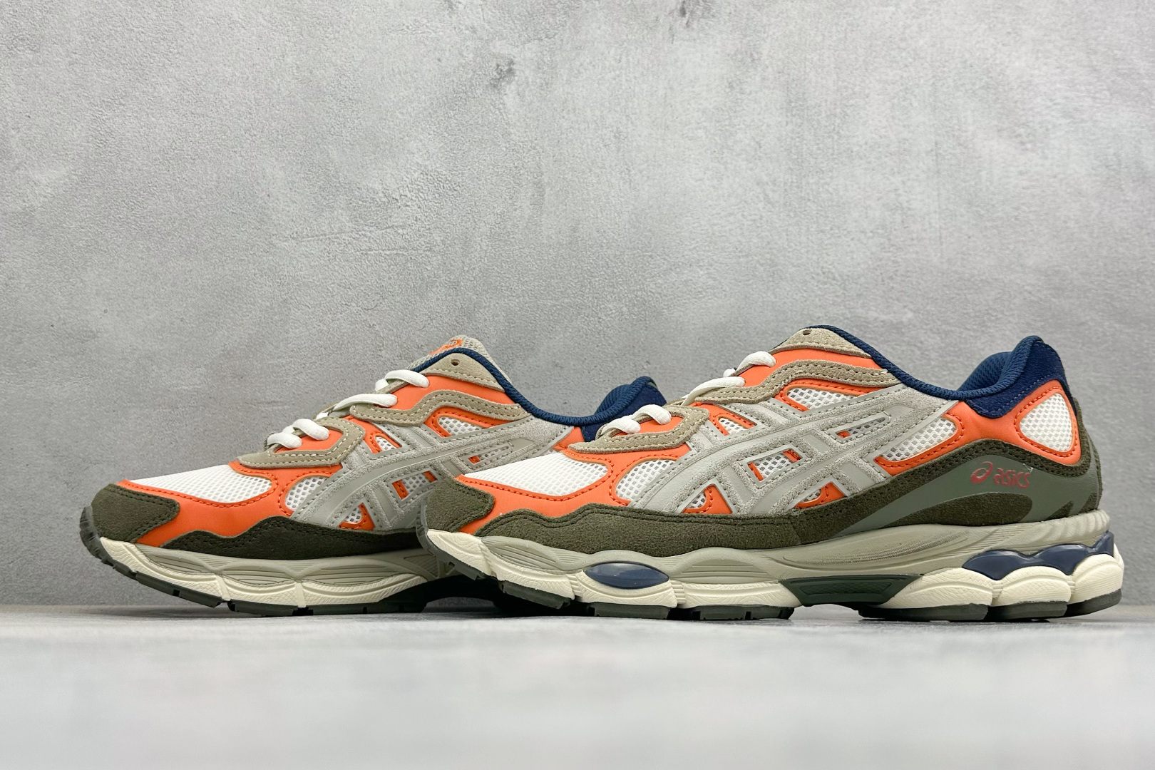 180 ASICS/亚瑟士GEL-N透气网眼鞋面配合部分合成革材质 采用全新AHAR+橡胶材质 更加耐磨 1203A383-108