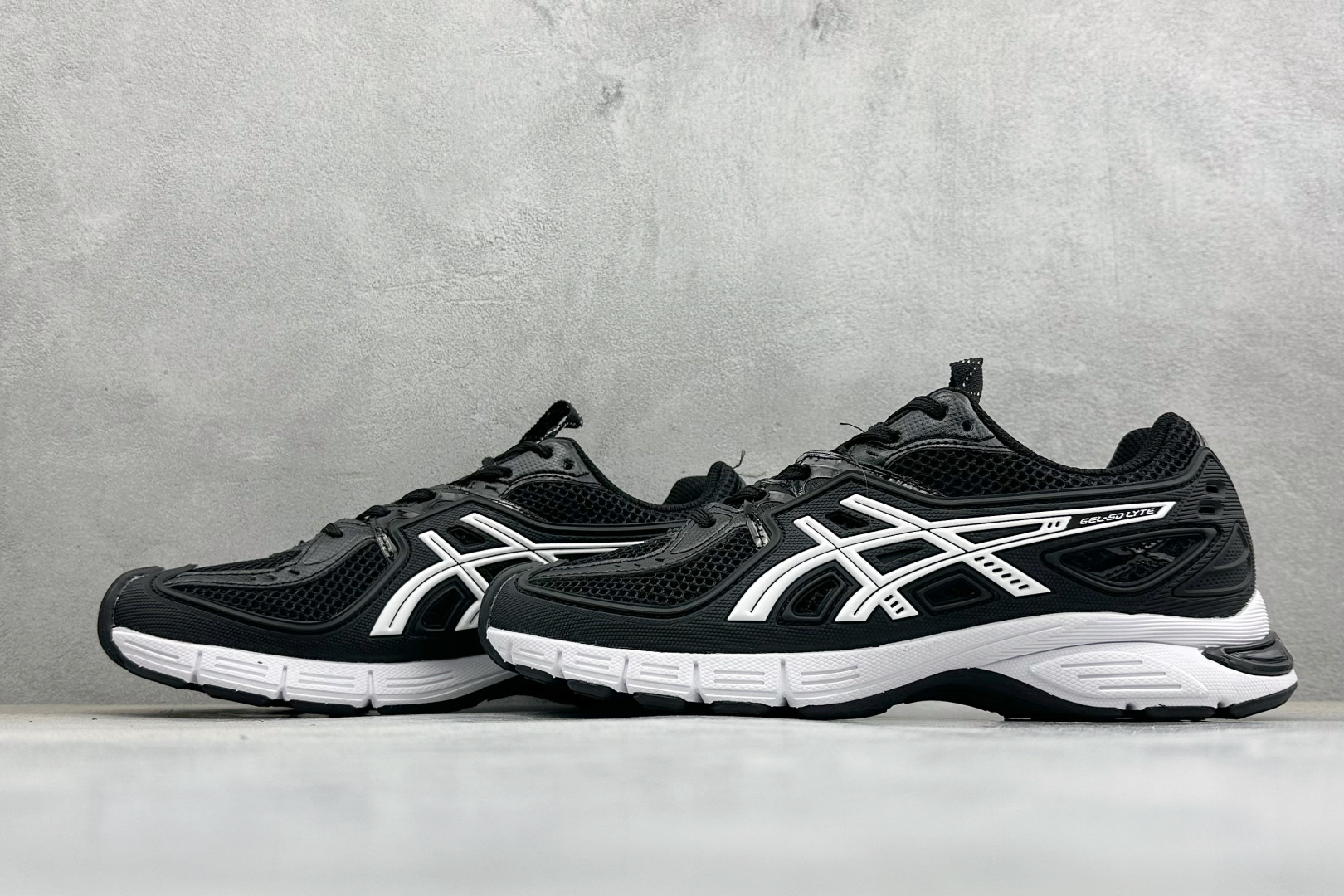 190 Asics UB12-S Gel-SD Lyte 亚瑟士舒适贴合跑步鞋 1203A660-002