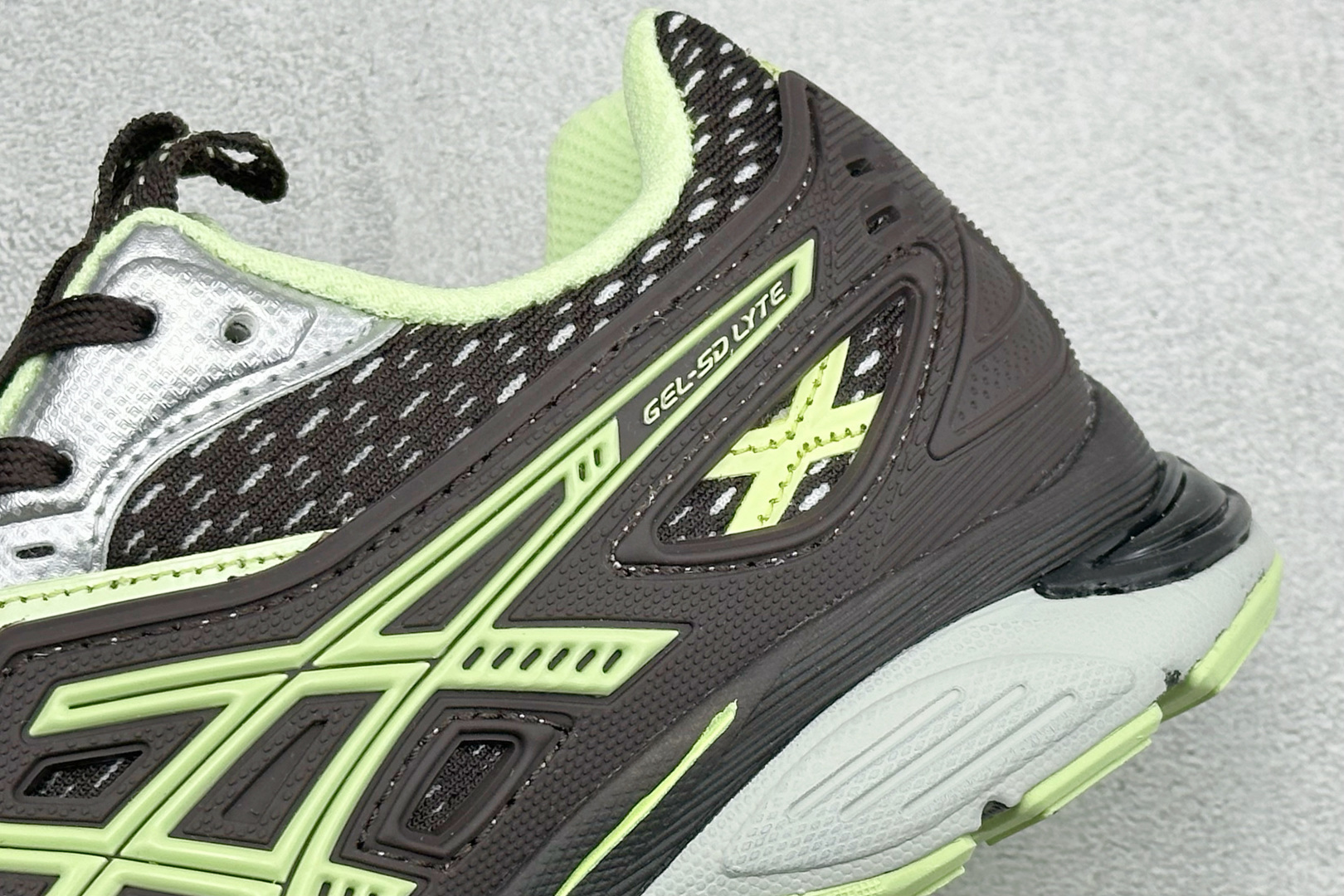 190 Asics UB12-S Gel-SD Lyte 亚瑟士舒适贴合跑步鞋 1203A665-300