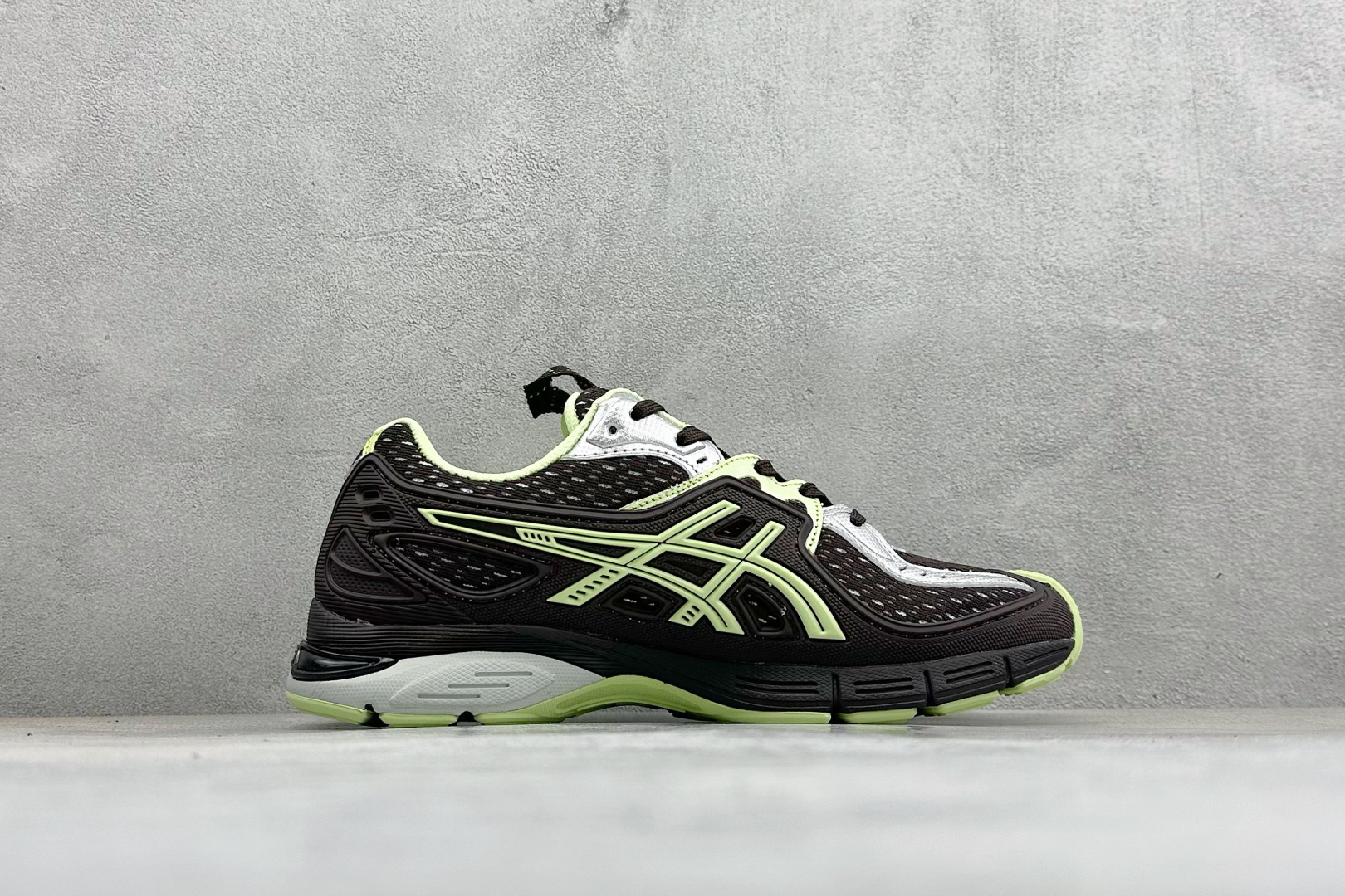 190 Asics UB12-S Gel-SD Lyte 亚瑟士舒适贴合跑步鞋 1203A665-300