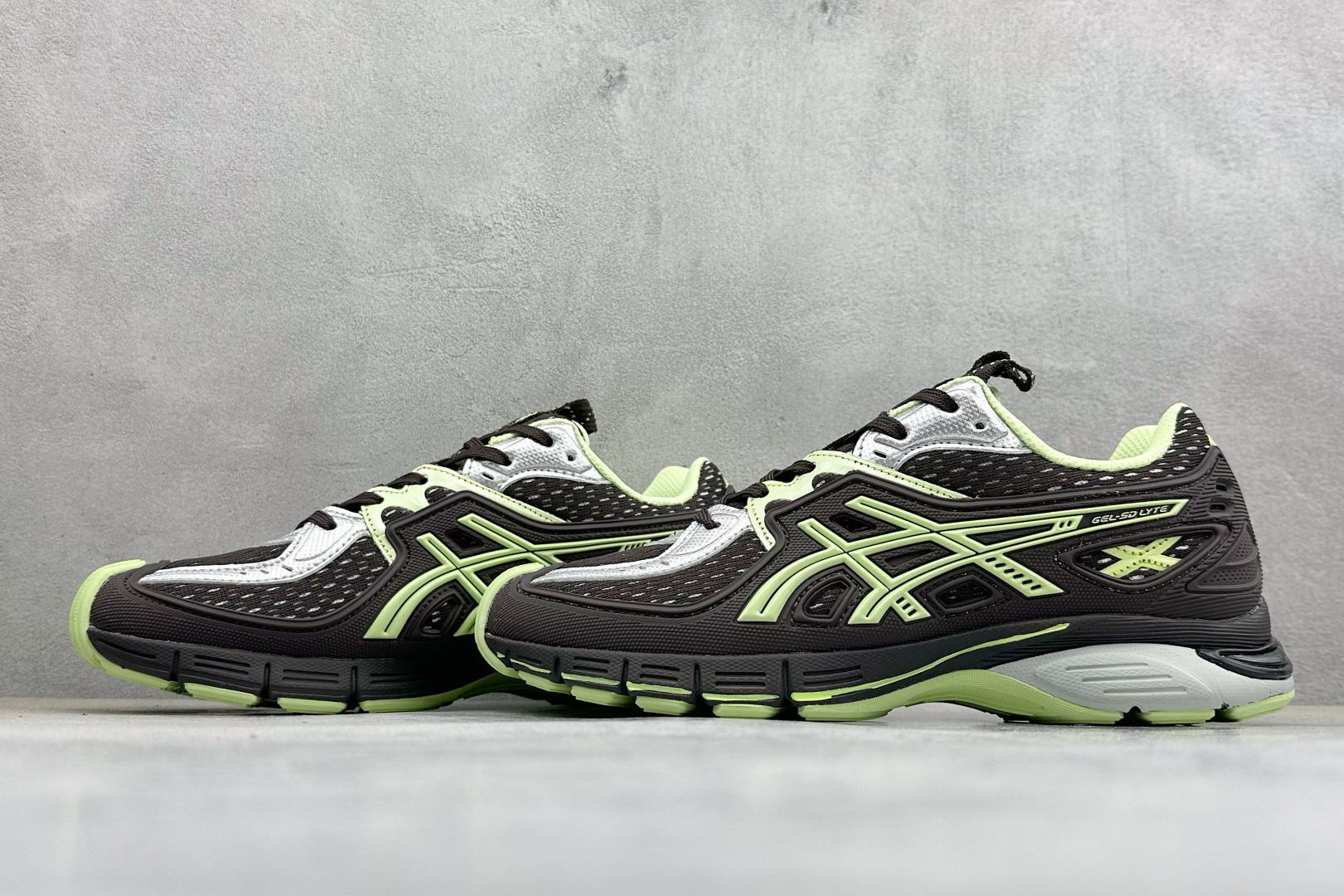190 Asics UB12-S Gel-SD Lyte 亚瑟士舒适贴合跑步鞋 1203A665-300