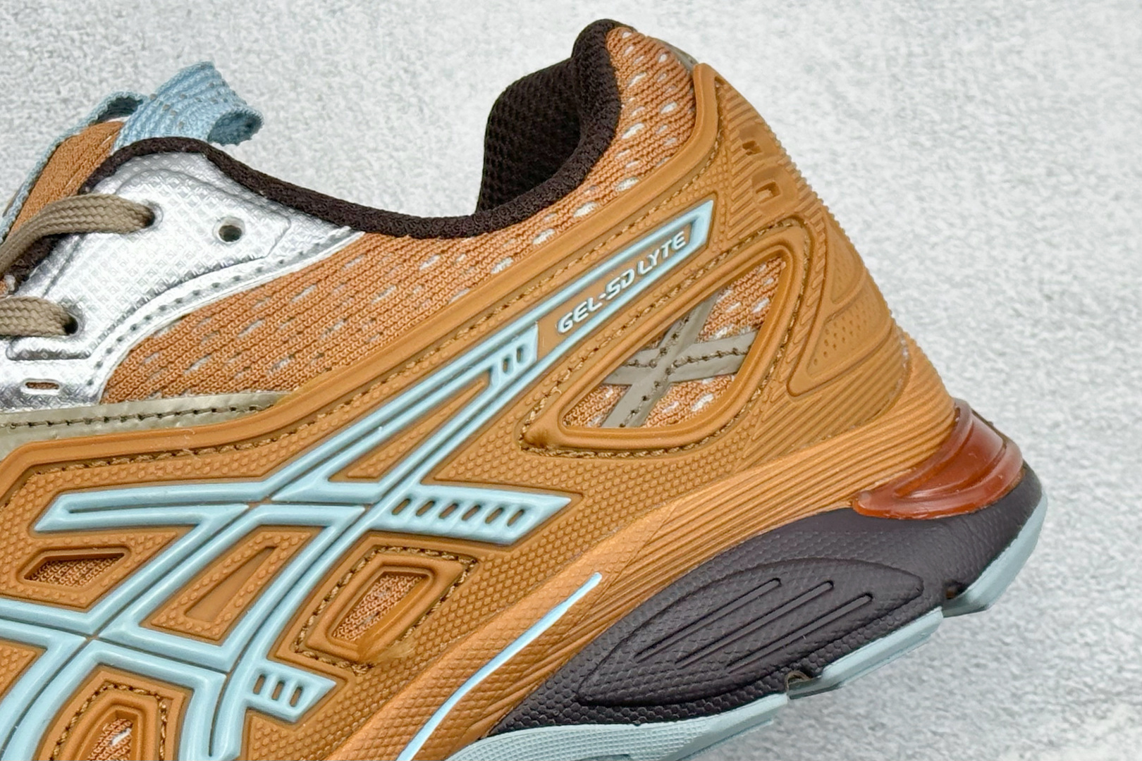190 Asics UB12-S Gel-SD Lyte 亚瑟士舒适贴合跑步鞋 1203A665-400