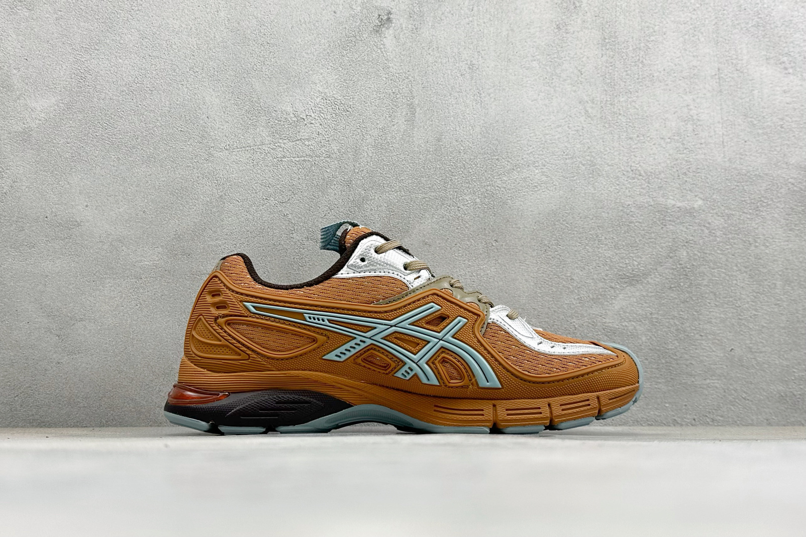 190 Asics UB12-S Gel-SD Lyte 亚瑟士舒适贴合跑步鞋 1203A665-400