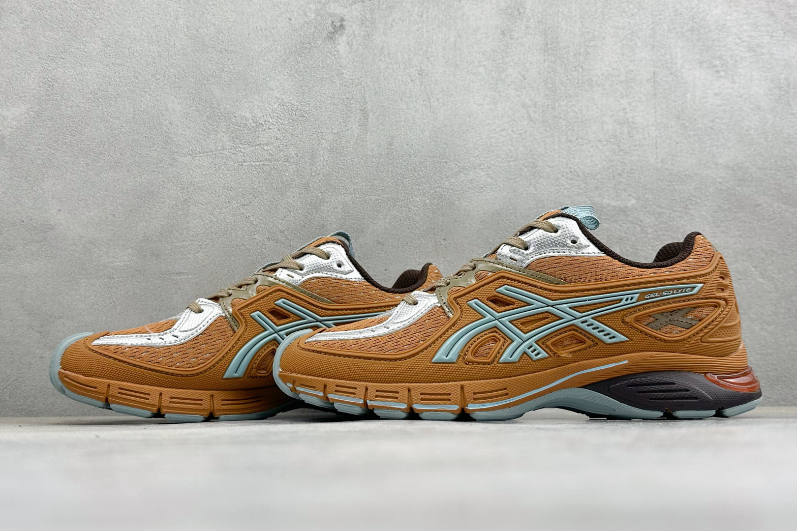 190 Asics UB12-S Gel-SD Lyte 亚瑟士舒适贴合跑步鞋 1203A665-400