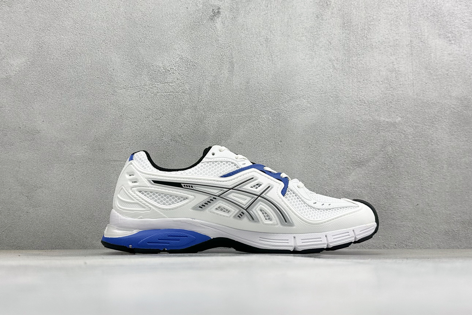 190 Asics UB12-S Gel-SD Lyte 亚瑟士舒适贴合跑步鞋 1203A886-100
