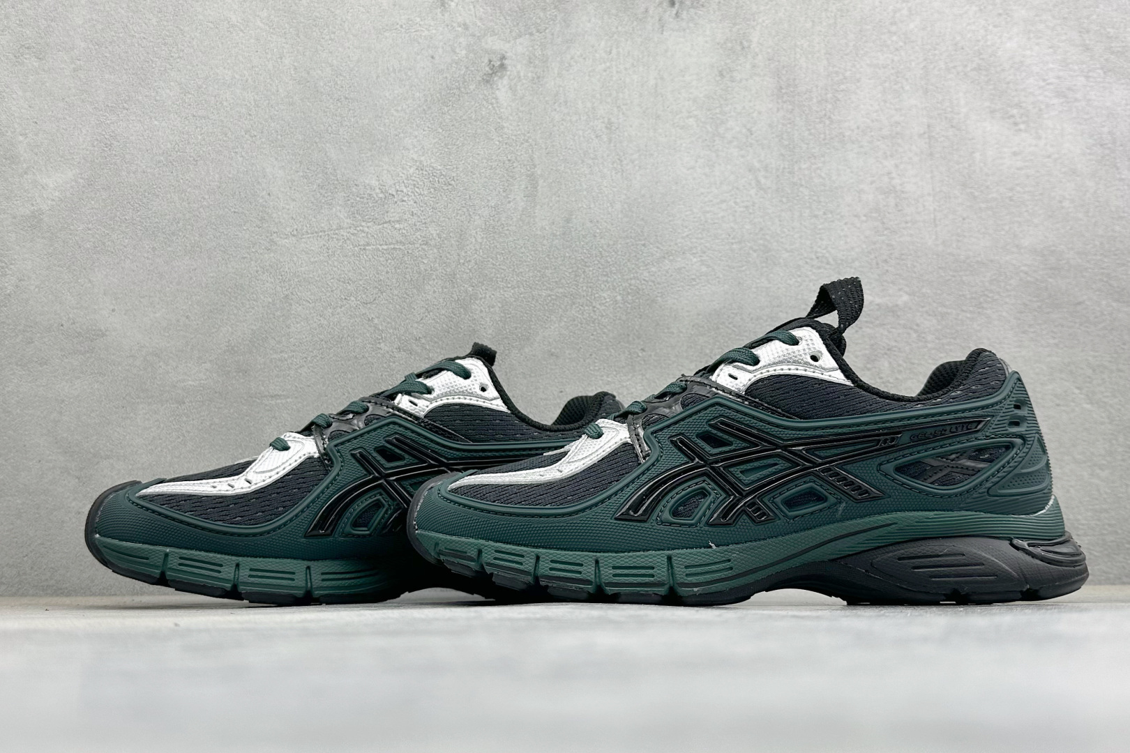 190 Asics UB12-S Gel-SD Lyte 亚瑟士舒适贴合跑步鞋 1203A665-020