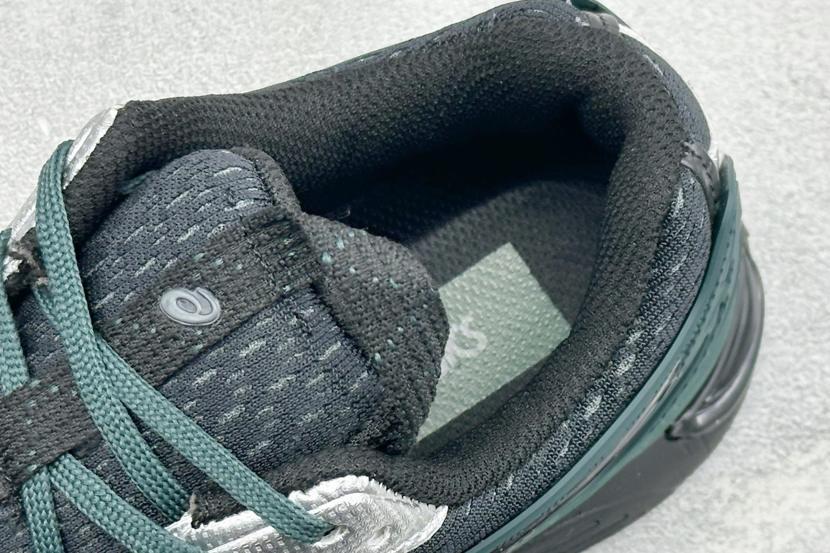190 Asics UB12-S Gel-SD Lyte 亚瑟士舒适贴合跑步鞋 1203A665-020