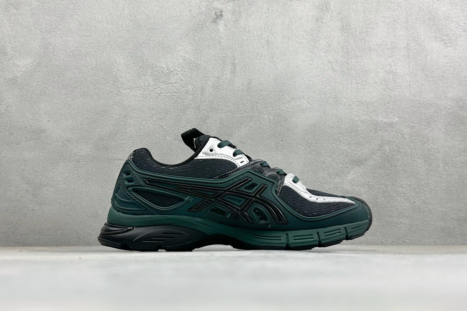 190 Asics UB12-S Gel-SD Lyte 亚瑟士舒适贴合跑步鞋 1203A665-020