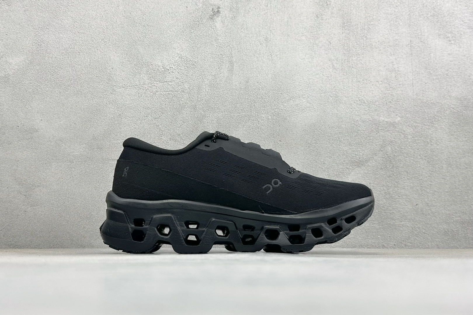 180 XY版On昂跑 Cloudmonster小怪兽3 时尚潮流 舒适透气 3WG1003