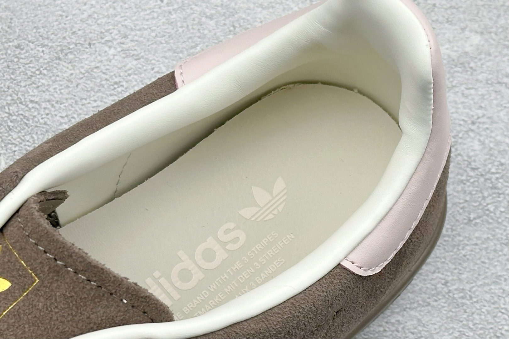 180 HZ版Adidas Originals Samba 阿迪达斯三叶草 桑巴舞系列绅士德训足球风百搭低帮休闲运动板鞋 JR2431