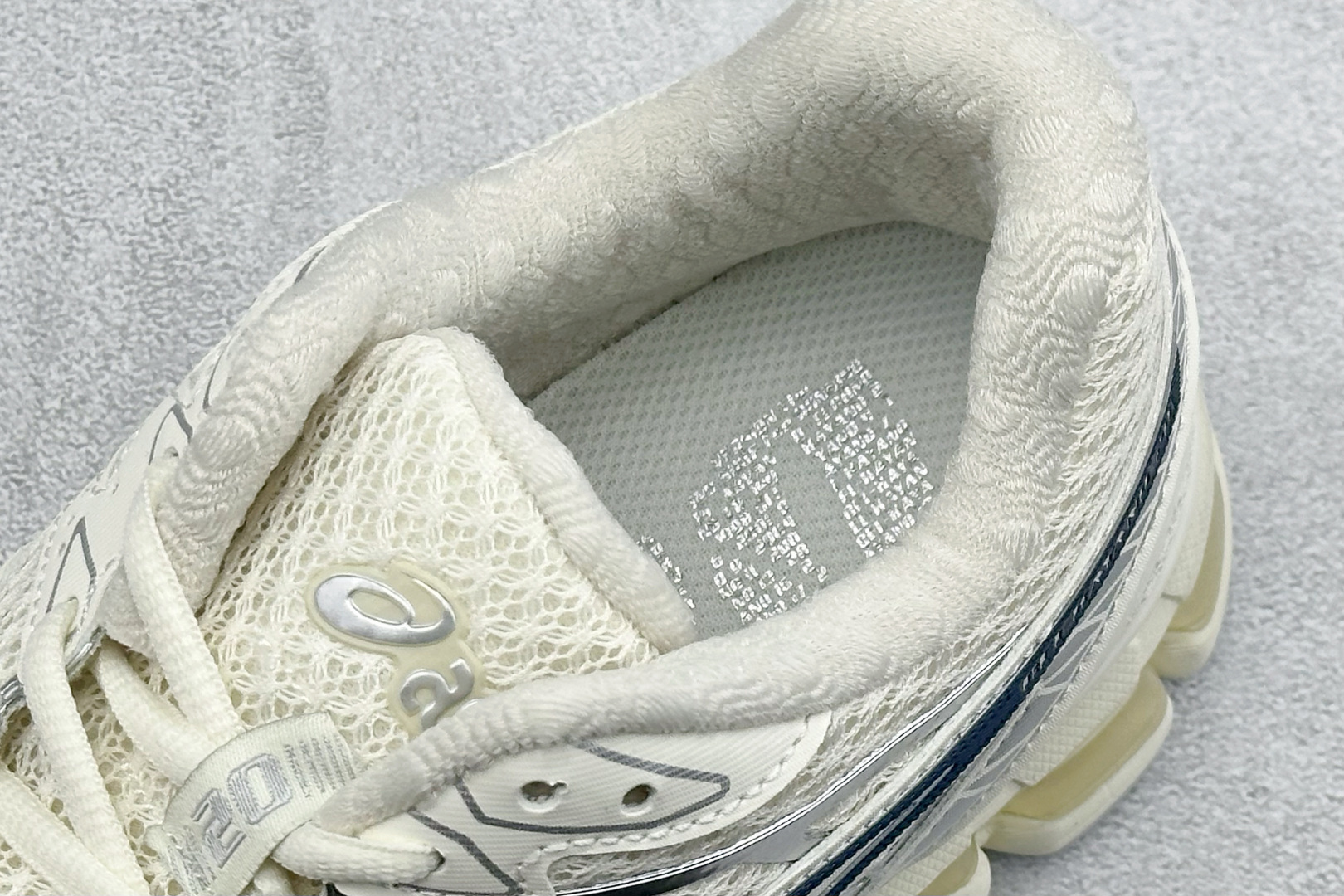 190 XR版Asics Gel-Kayano 20 亚瑟士 舒适百搭耐磨支撑透气 低帮跑步鞋 1203A388-104-Chinese UA Cheap High Quatity Brand Clothes Bags handbags Sneakers wholesale wholesaler seller from China Factory suppliers Fashion Clothing Shoes best Quality Beautiful Price 190 XR版Asics Gel-Kayano 20 亚瑟士 舒适百搭耐磨支撑透气 低帮跑步鞋 1203A388-104