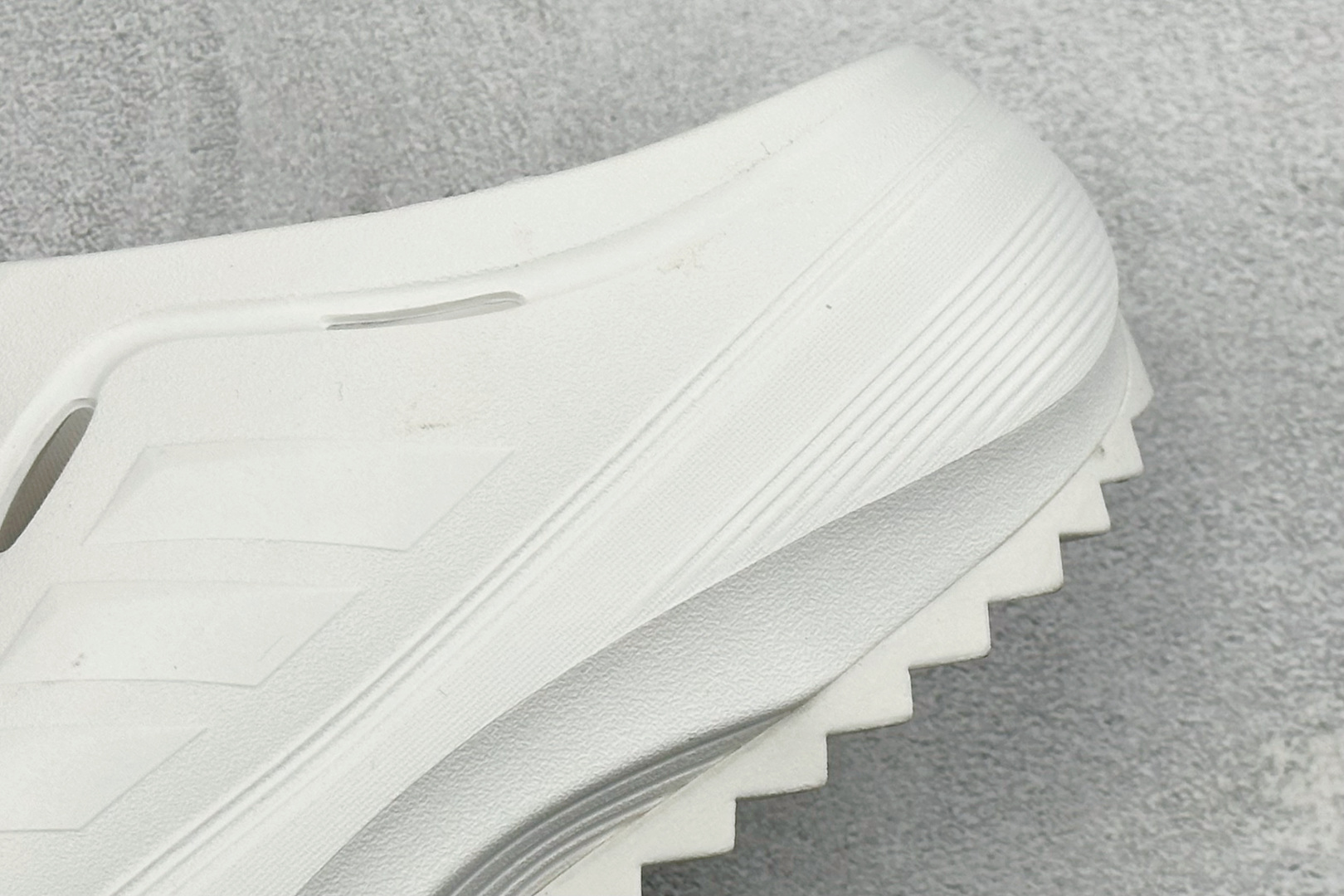 120 Y版Adidas OZWAVE CLozeave CL阿迪达斯 百搭舒适 防磨防滑包头拖鞋 JR9272