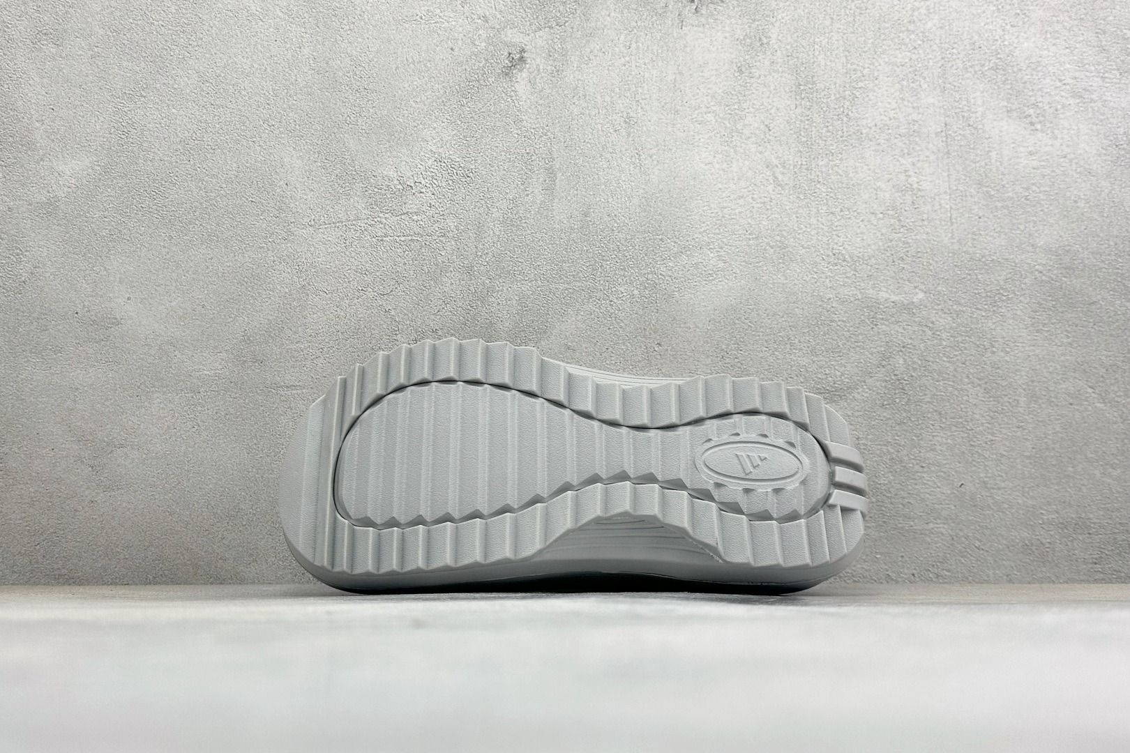 120 Y版Adidas OZWAVE CLozeave CL阿迪达斯 百搭舒适 防磨防滑包头拖鞋 JR6760
