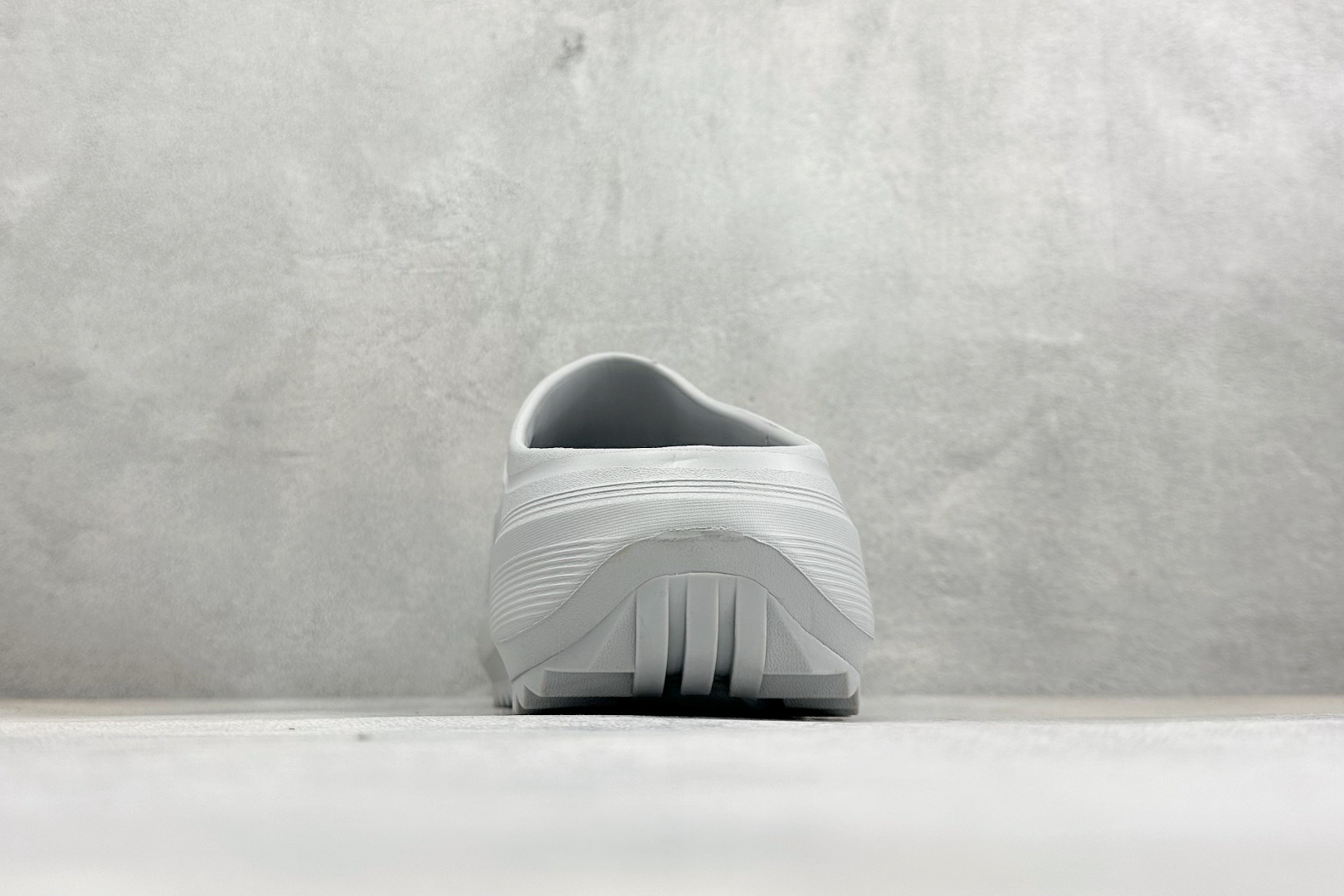 120 Y版Adidas OZWAVE CLozeave CL阿迪达斯 百搭舒适 防磨防滑包头拖鞋 JR6760