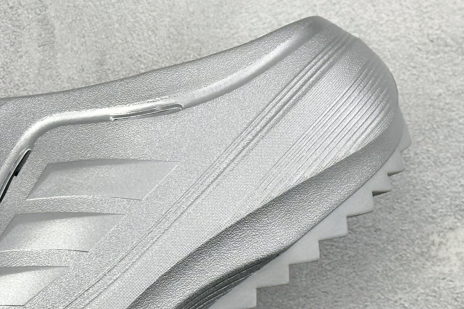 120 Y版Adidas OZWAVE CLozeave CL阿迪达斯 百搭舒适 防磨防滑包头拖鞋 JR6757-Chinese UA Cheap High Quatity Brand Clothes Bags handbags Sneakers wholesale wholesaler seller from China Factory suppliers Fashion Clothing Shoes best Quality Beautiful Price 120 Y版Adidas OZWAVE CLozeave CL阿迪达斯 百搭舒适 防磨防滑包头拖鞋 JR6757