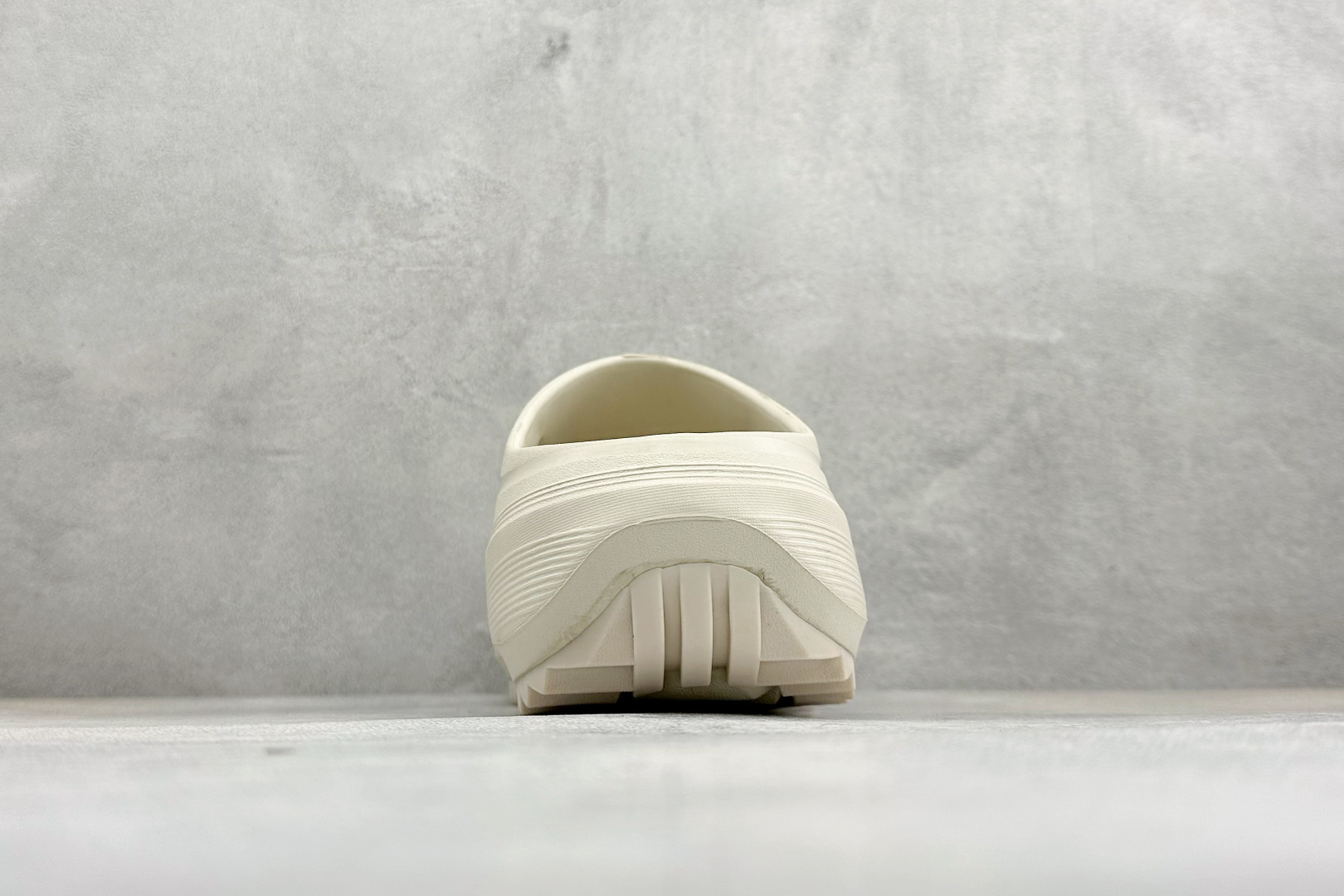 120 Y版Adidas OZWAVE CLozeave CL阿迪达斯 百搭舒适 防磨防滑包头拖鞋 JR6758