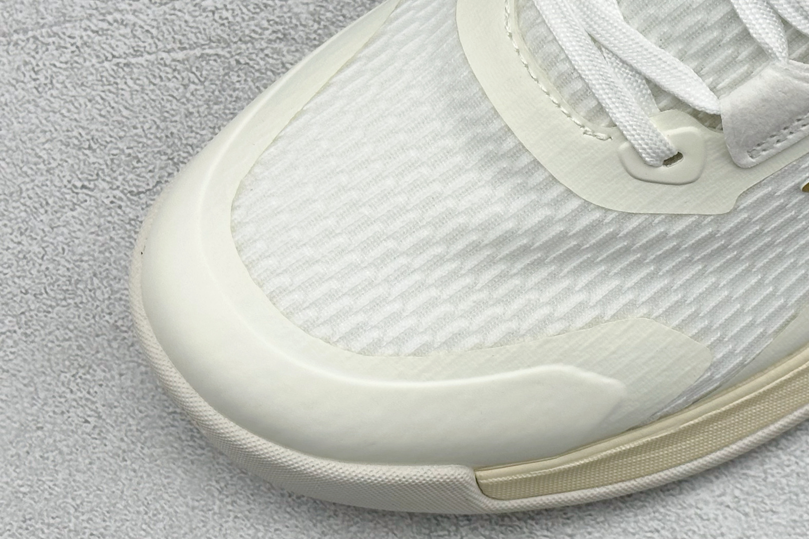 210 Adidas Novaflight 2 简约舒适 防滑耐磨 低帮训练跑鞋 HP7026-Chinese UA Cheap High Quatity Brand Clothes Bags handbags Sneakers wholesale wholesaler seller from China Factory suppliers Fashion Clothing Shoes best Quality Beautiful Price 210 Adidas Novaflight 2 简约舒适 防滑耐磨 低帮训练跑鞋 HP7026