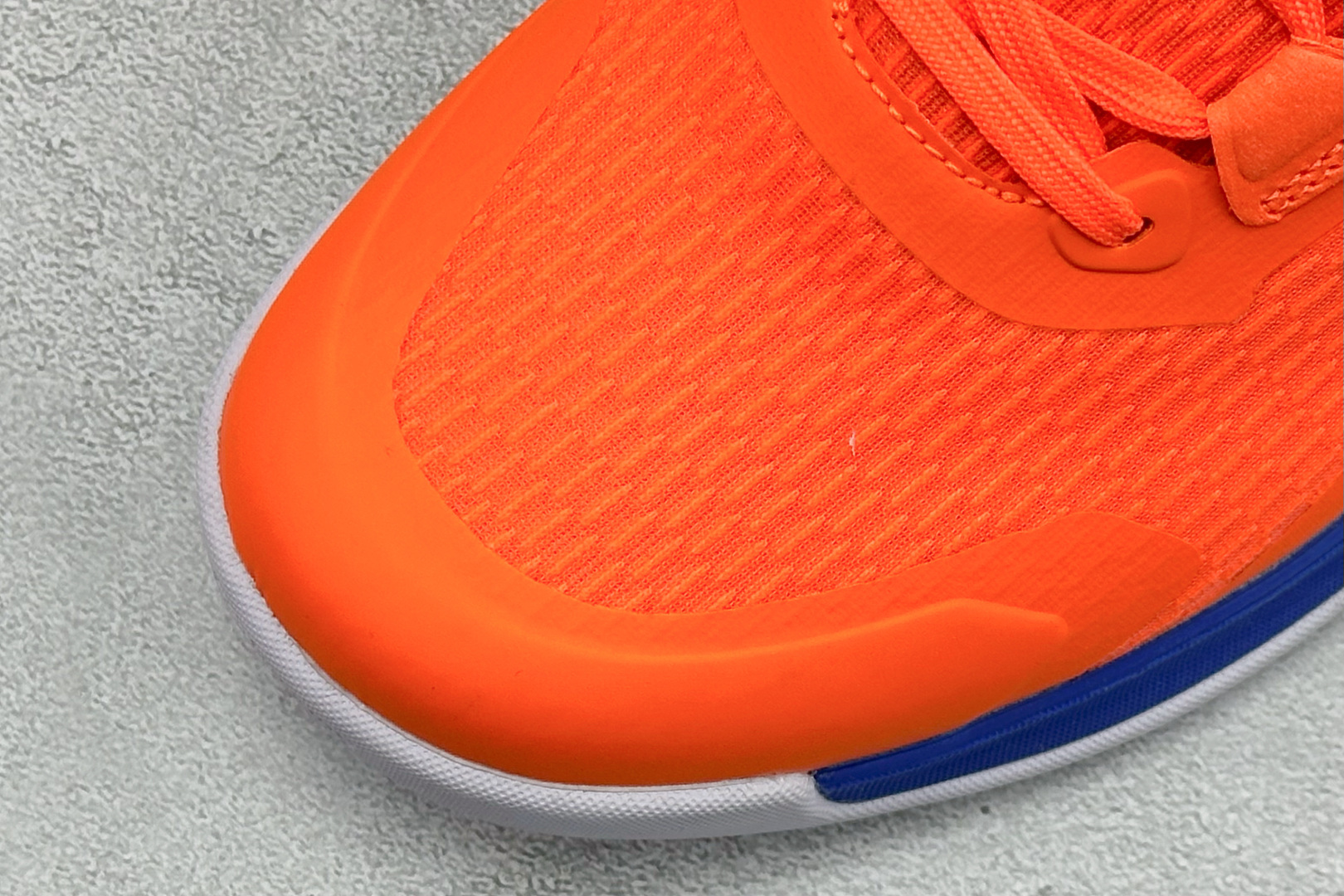 210 Adidas Novaflight 2 简约舒适 防滑耐磨 低帮训练跑鞋 JP7272