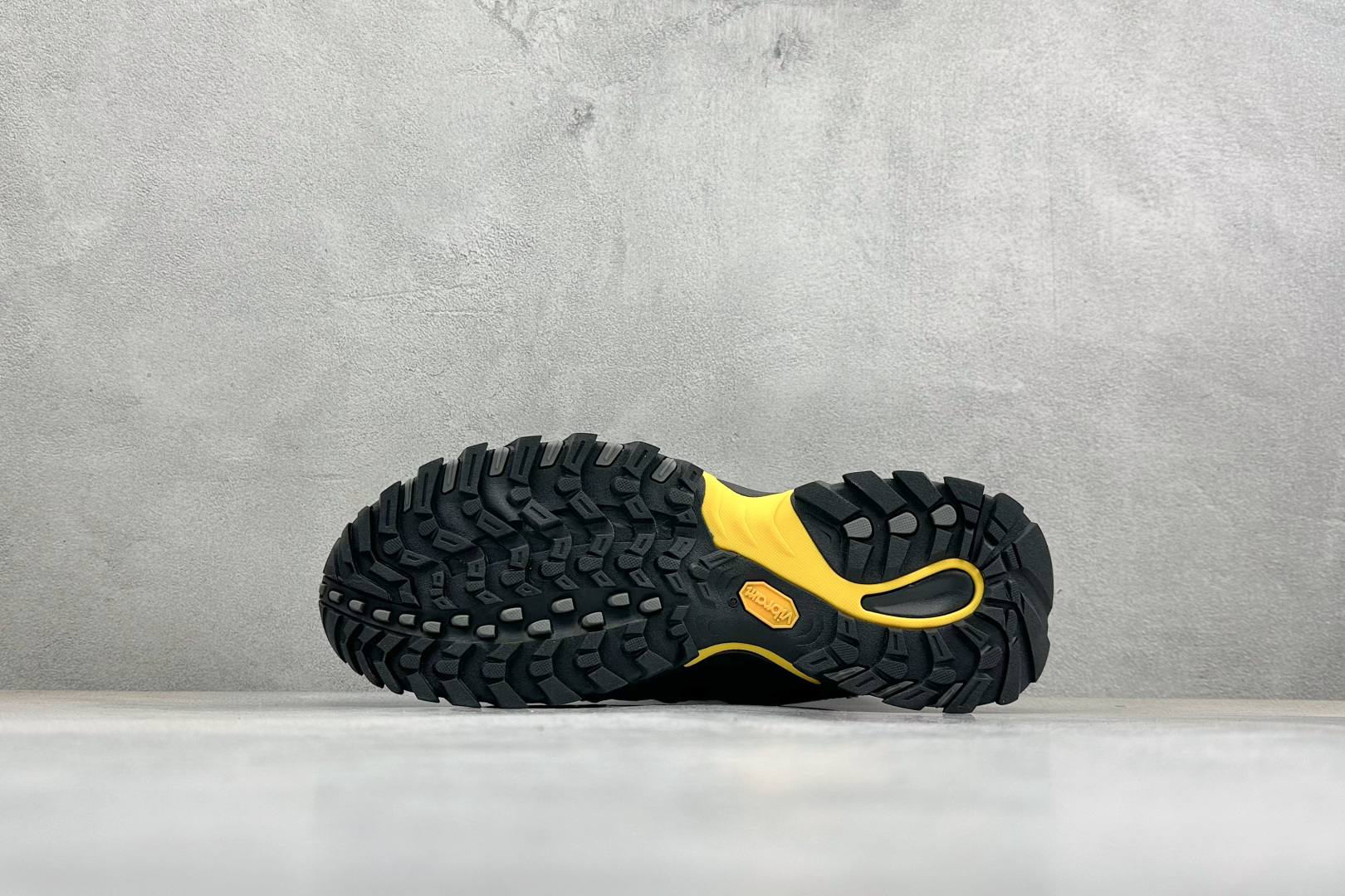 250 北面THE NORTH FACE Hedgeh06 GORE-TEX 舒适百搭 户外防水 低帮徒步鞋 NF0A8ADUKT0-095