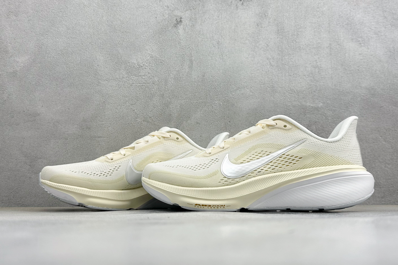 Nike Air Zoom Pegasus 42 耐克网面透气轻便耐磨跑鞋 IB1881-106