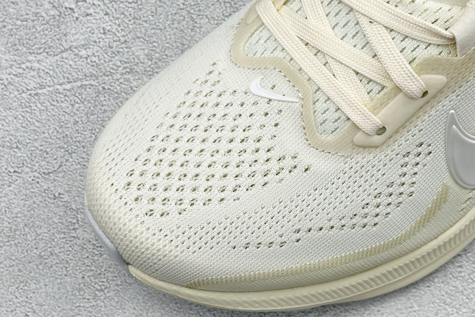 Nike Air Zoom Pegasus 42 耐克网面透气轻便耐磨跑鞋 IB1881-106