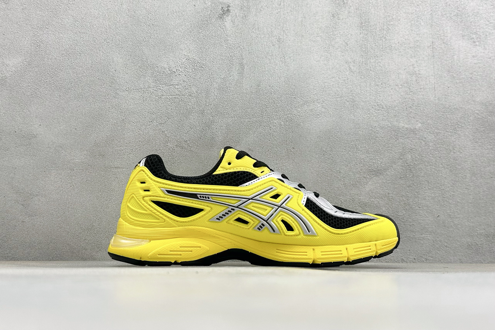 190 Asics UB12-S Gel-SD Lyte 亚瑟士舒适贴合跑步鞋 1203A886-750
