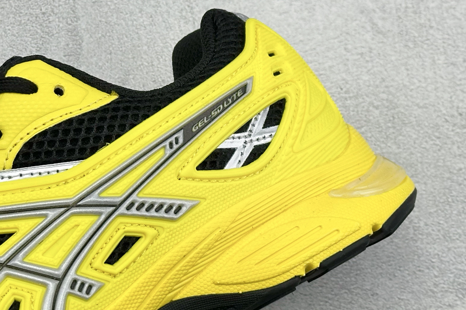 190 Asics UB12-S Gel-SD Lyte 亚瑟士舒适贴合跑步鞋 1203A886-750