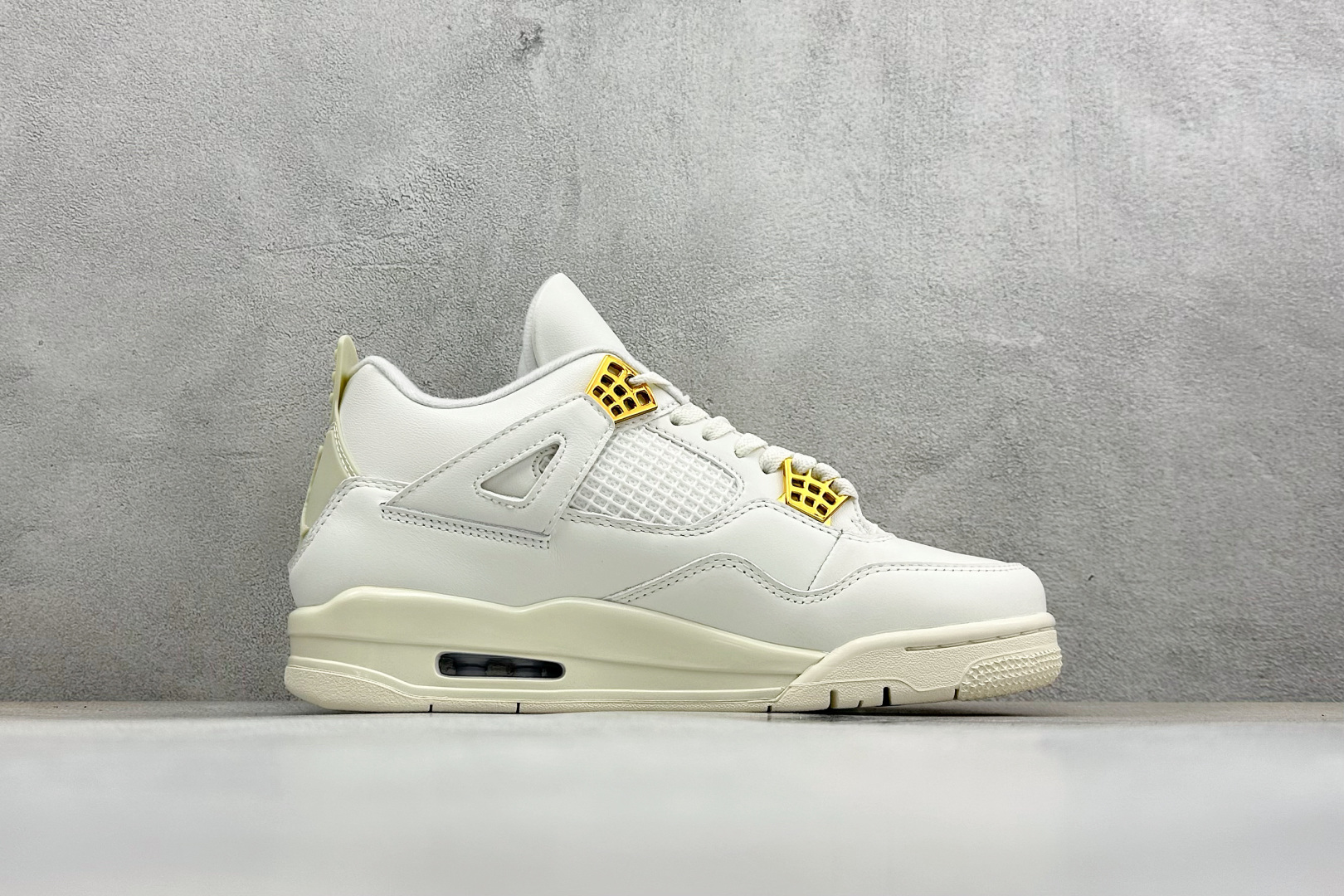 300 F版Jordan Air Jordan 4 “Metallic Gold”白色 AQ9129-170