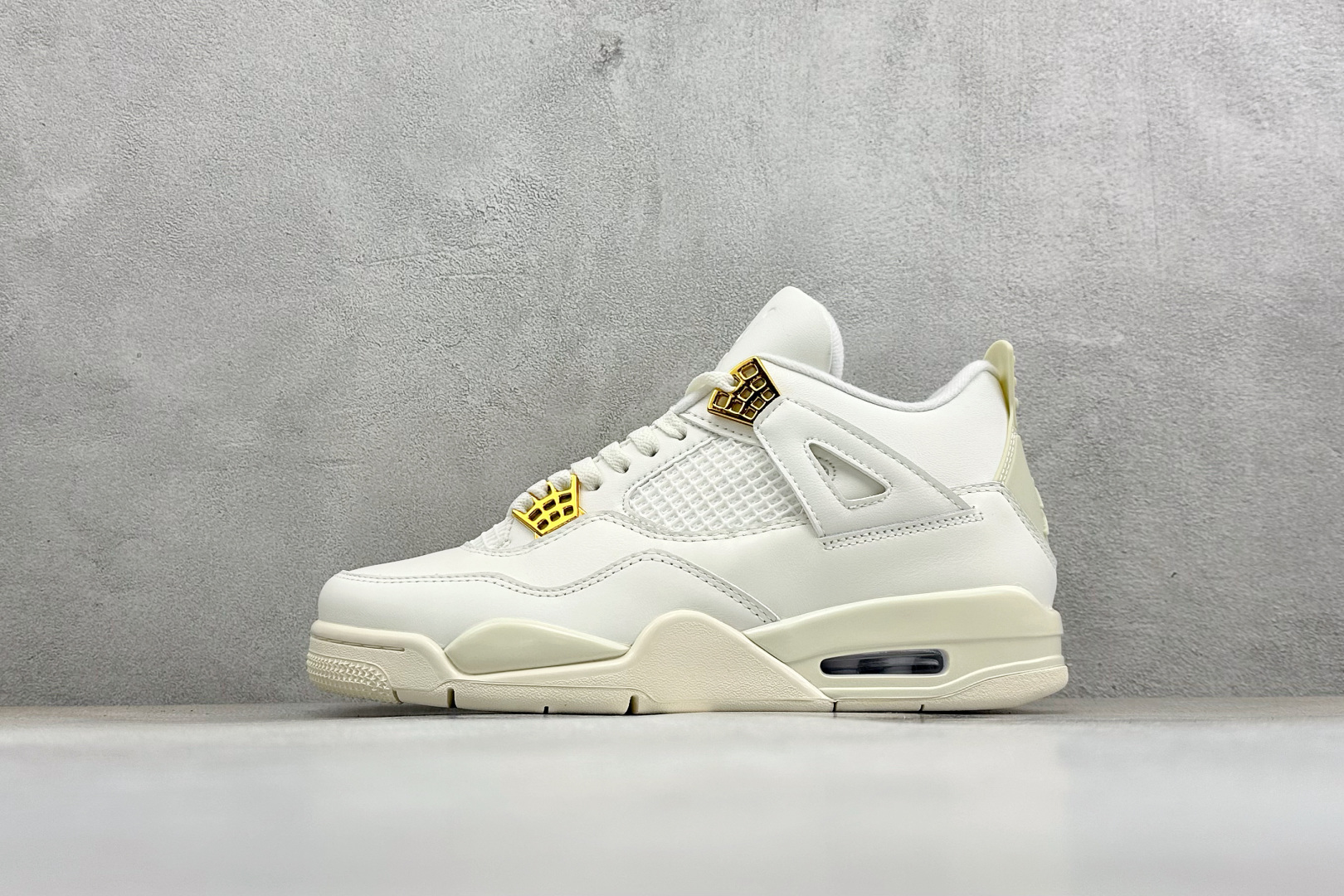 300 F版Jordan Air Jordan 4 “Metallic Gold”白色 AQ9129-170
