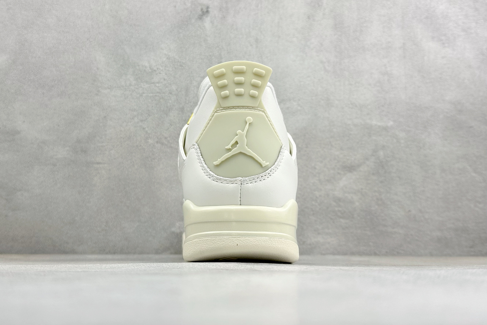 300 F版Jordan Air Jordan 4 “Metallic Gold”白色 AQ9129-170