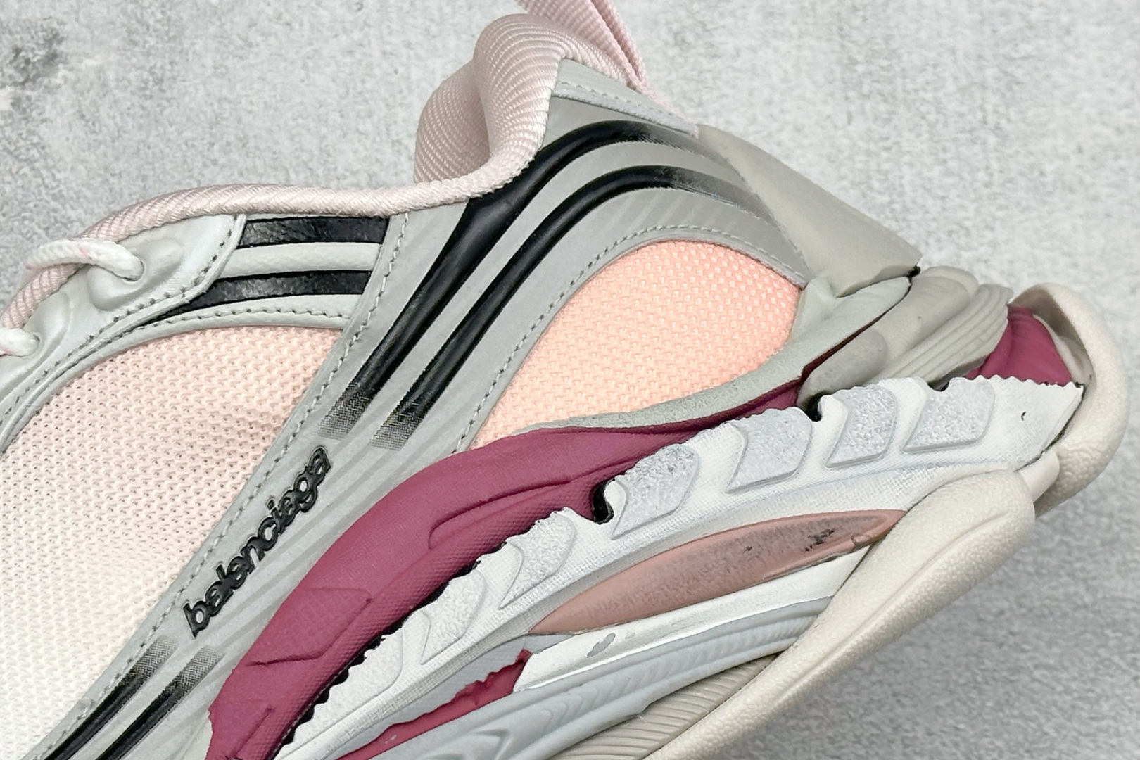 GO版Balenciaga巴黎世家 Triple S .2 Gradient 厚底系带低帮老爹鞋 865851-WTR2G-6800-Top High Quatity Cheap Sneakers Fashion Clothing Clothes Bags handbags Shoes of all Brand wholesale With The best Quality And Beautiful Price from China Factory Chinese suppliers wholesaler seller GO版Balenciaga巴黎世家 Triple S .2 Gradient 厚底系带低帮老爹鞋 865851-WTR2G-6800