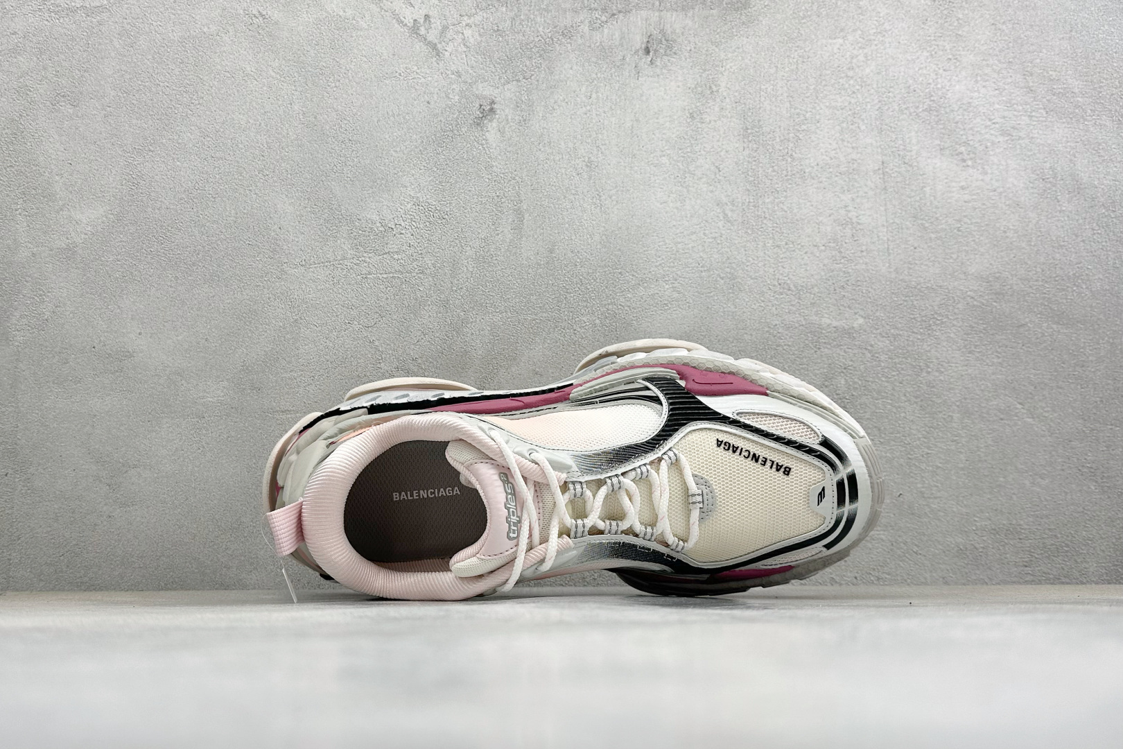 GO版Balenciaga巴黎世家 Triple S .2 Gradient 厚底系带低帮老爹鞋 865851-WTR2G-6800-Top High Quatity Cheap Sneakers Fashion Clothing Clothes Bags handbags Shoes of all Brand wholesale With The best Quality And Beautiful Price from China Factory Chinese suppliers wholesaler seller GO版Balenciaga巴黎世家 Triple S .2 Gradient 厚底系带低帮老爹鞋 865851-WTR2G-6800