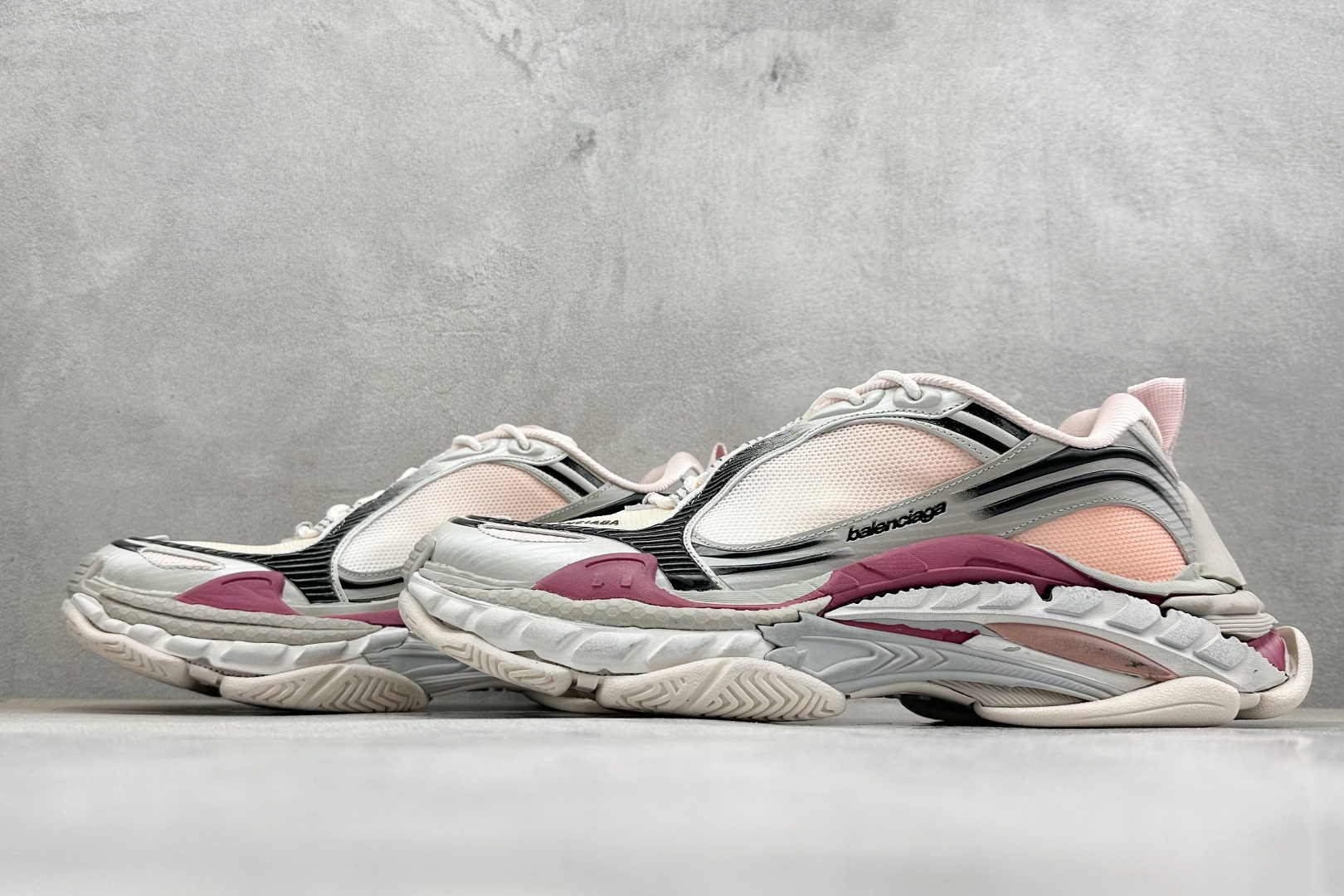 GO版Balenciaga巴黎世家 Triple S .2 Gradient 厚底系带低帮老爹鞋 865851-WTR2G-6800-Top High Quatity Cheap Sneakers Fashion Clothing Clothes Bags handbags Shoes of all Brand wholesale With The best Quality And Beautiful Price from China Factory Chinese suppliers wholesaler seller GO版Balenciaga巴黎世家 Triple S .2 Gradient 厚底系带低帮老爹鞋 865851-WTR2G-6800