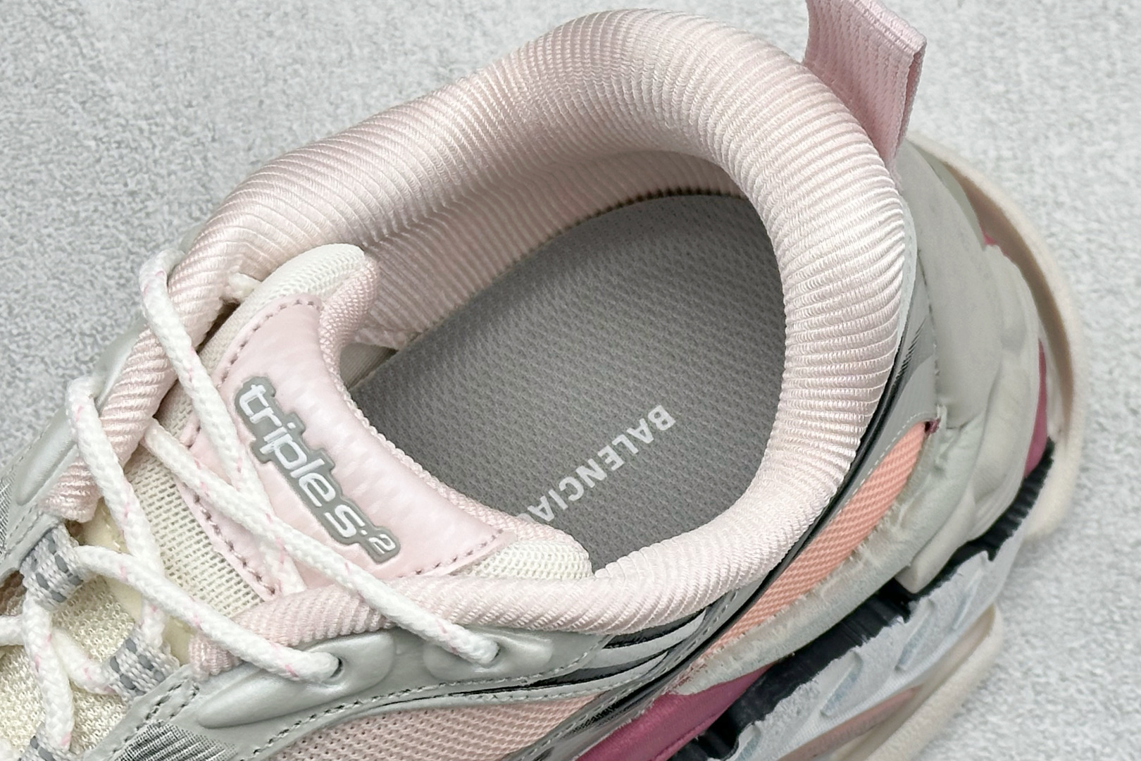 GO版Balenciaga巴黎世家 Triple S .2 Gradient 厚底系带低帮老爹鞋 865851-WTR2G-6800-Top High Quatity Cheap Sneakers Fashion Clothing Clothes Bags handbags Shoes of all Brand wholesale With The best Quality And Beautiful Price from China Factory Chinese suppliers wholesaler seller GO版Balenciaga巴黎世家 Triple S .2 Gradient 厚底系带低帮老爹鞋 865851-WTR2G-6800