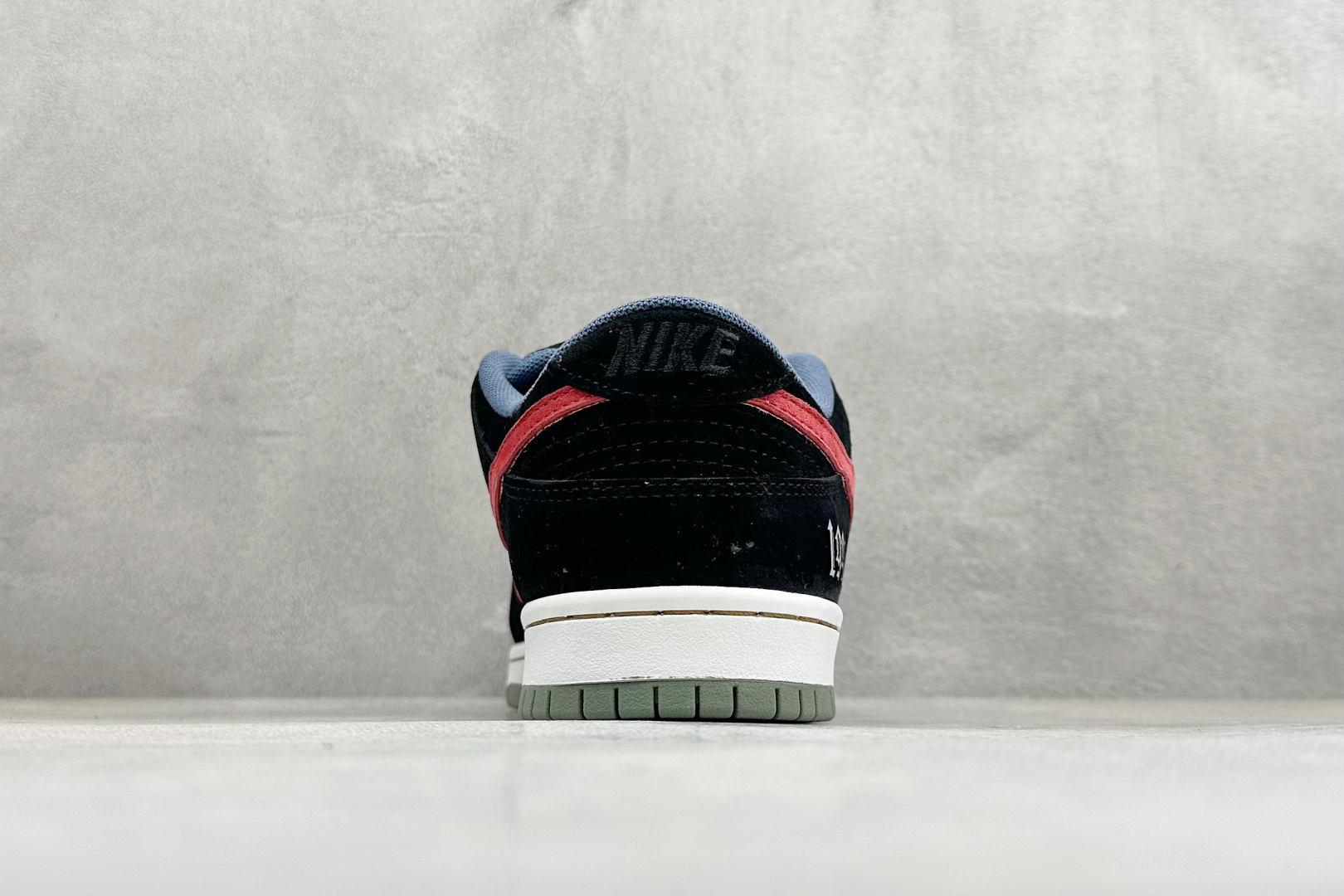 K版Nike SB Dunk Low 黑红 低帮休闲板鞋 HF3063-002
