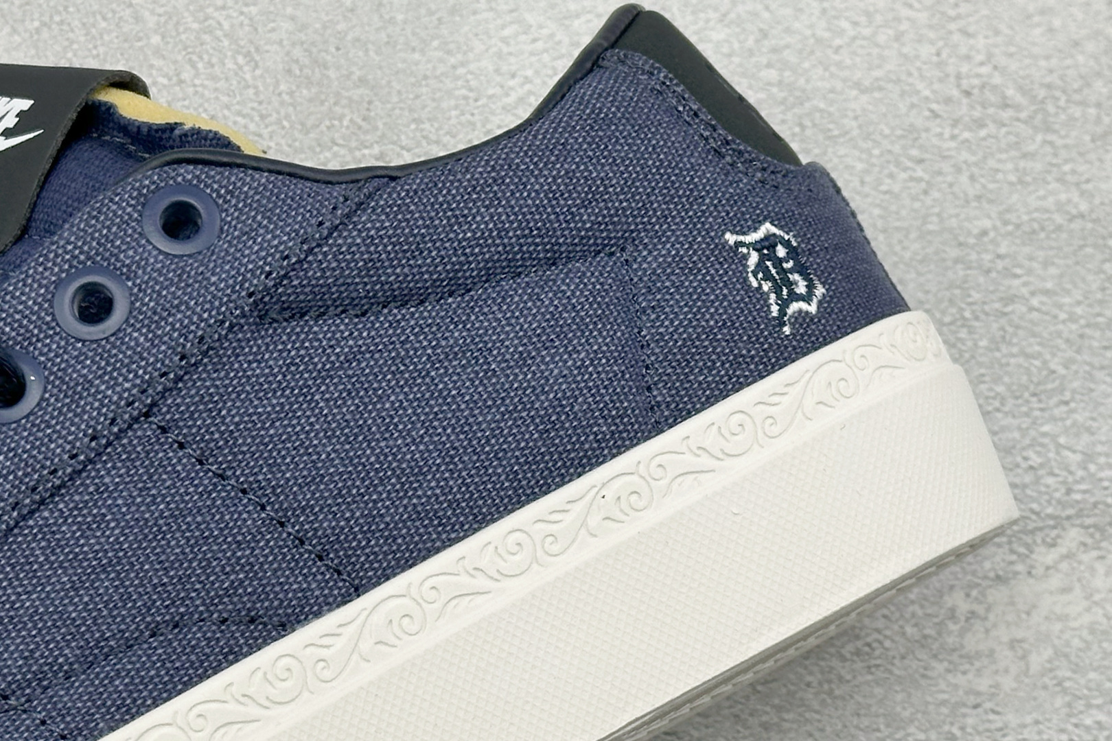 150 PG版Devin Booker x Nike Blazer Low Detroit Tigers 布克联名 HQ2054-400