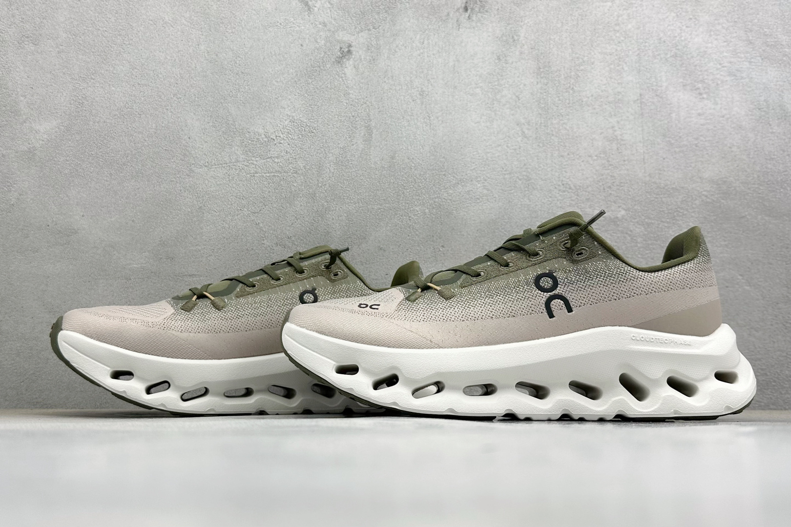 170 XF版On昂跑 Cloudtiit CL 户外街头机能风跑步鞋 3ME1010-Chinese UA Cheap High Quatity Brand Clothes Bags handbags Sneakers wholesale wholesaler seller from China Factory suppliers Fashion Clothing Shoes best Quality Beautiful Price 170 XF版On昂跑 Cloudtiit CL 户外街头机能风跑步鞋 3ME1010