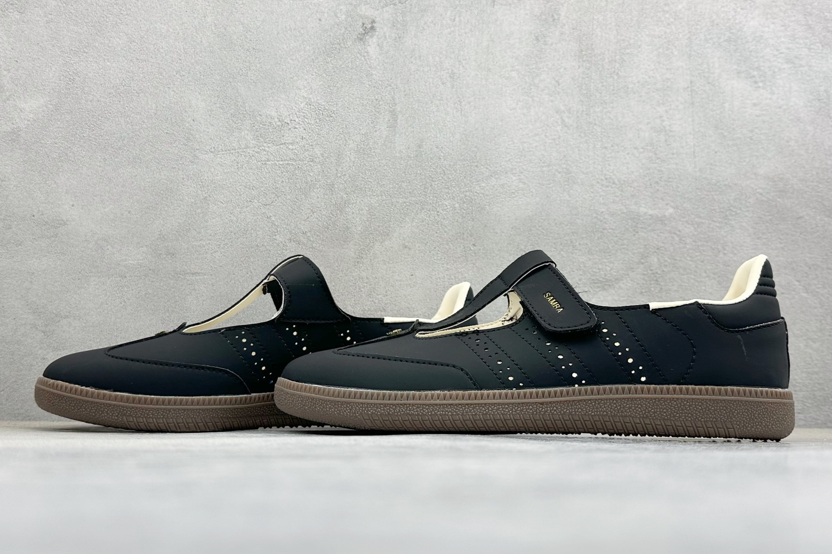 140 HY版Adidas Samba Jane 阿迪达斯 玛丽珍 懒人一脚蹬 KJ3970-Chinese UA Cheap High Quatity Brand Clothes Bags handbags Sneakers wholesale wholesaler seller from China Factory suppliers Fashion Clothing Shoes best Quality Beautiful Price 140 HY版Adidas Samba Jane 阿迪达斯 玛丽珍 懒人一脚蹬 KJ3970